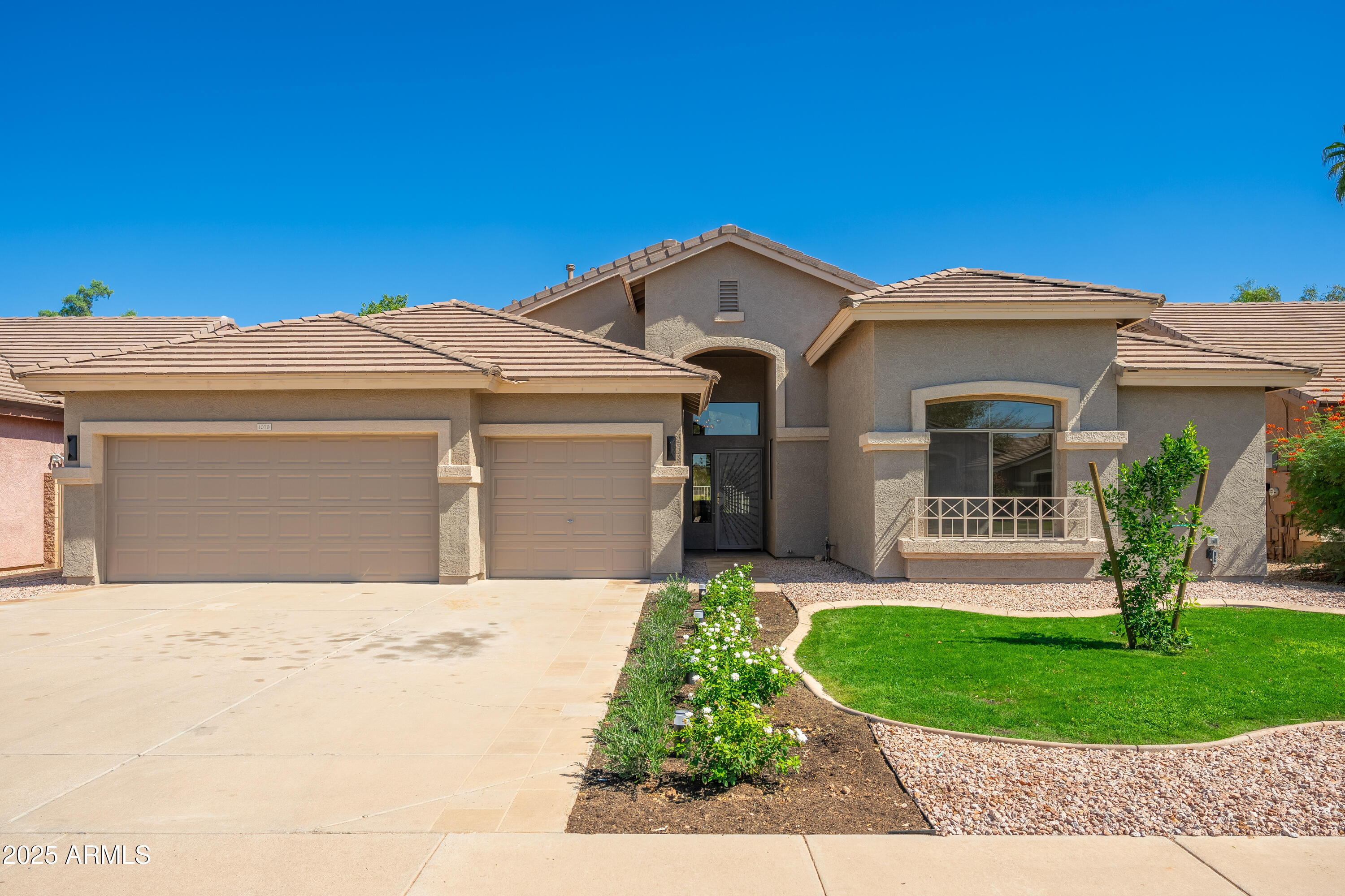 1079 S WESTERN SKIES Drive