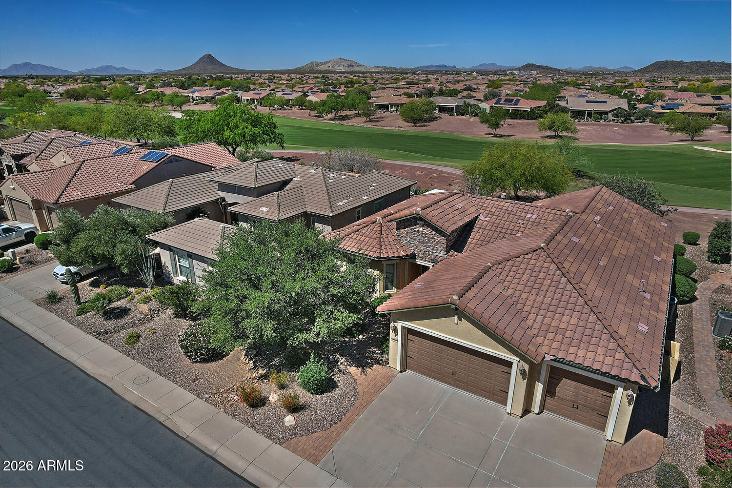 3826 N MONUMENT Drive