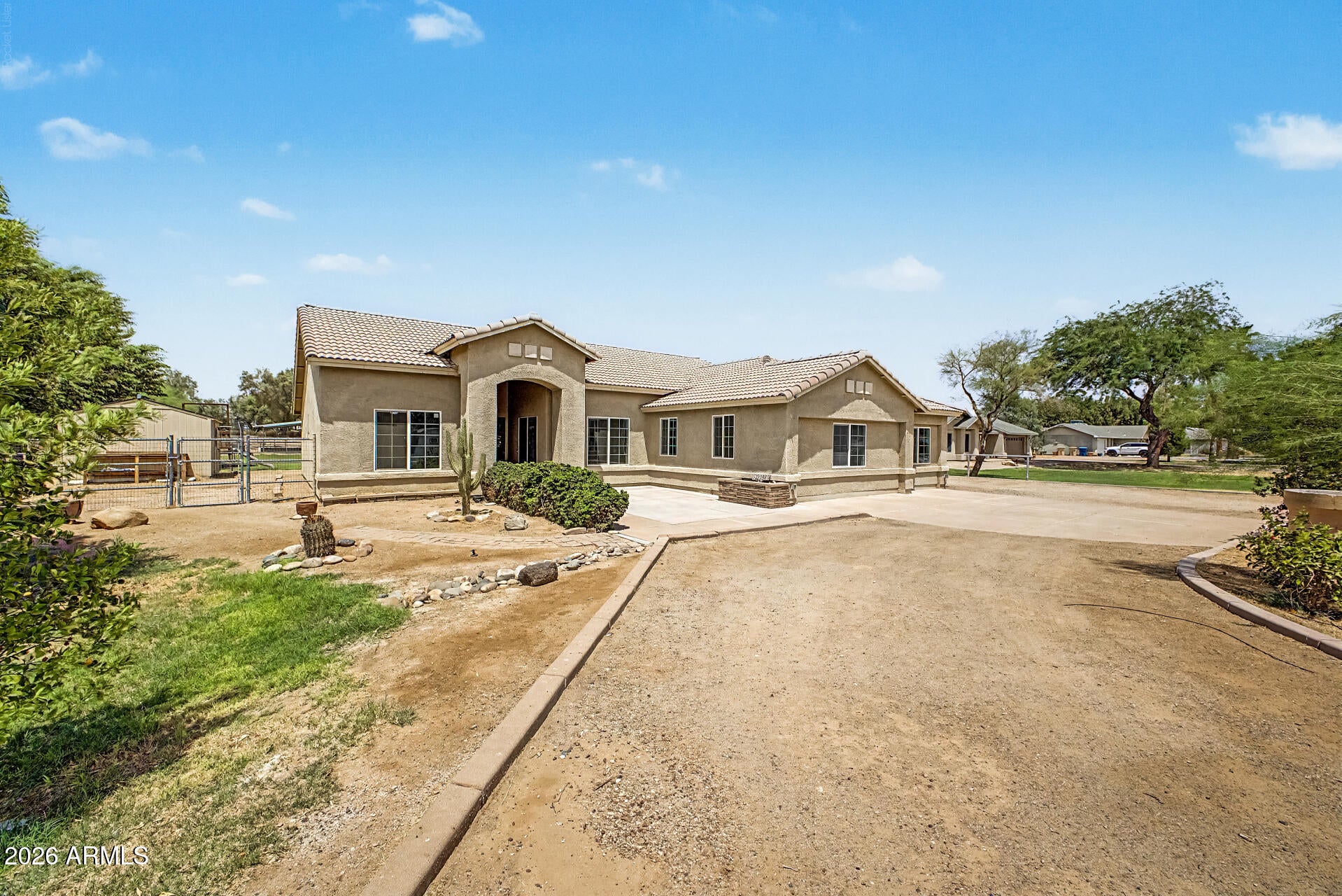 25288 W ILLINI Street