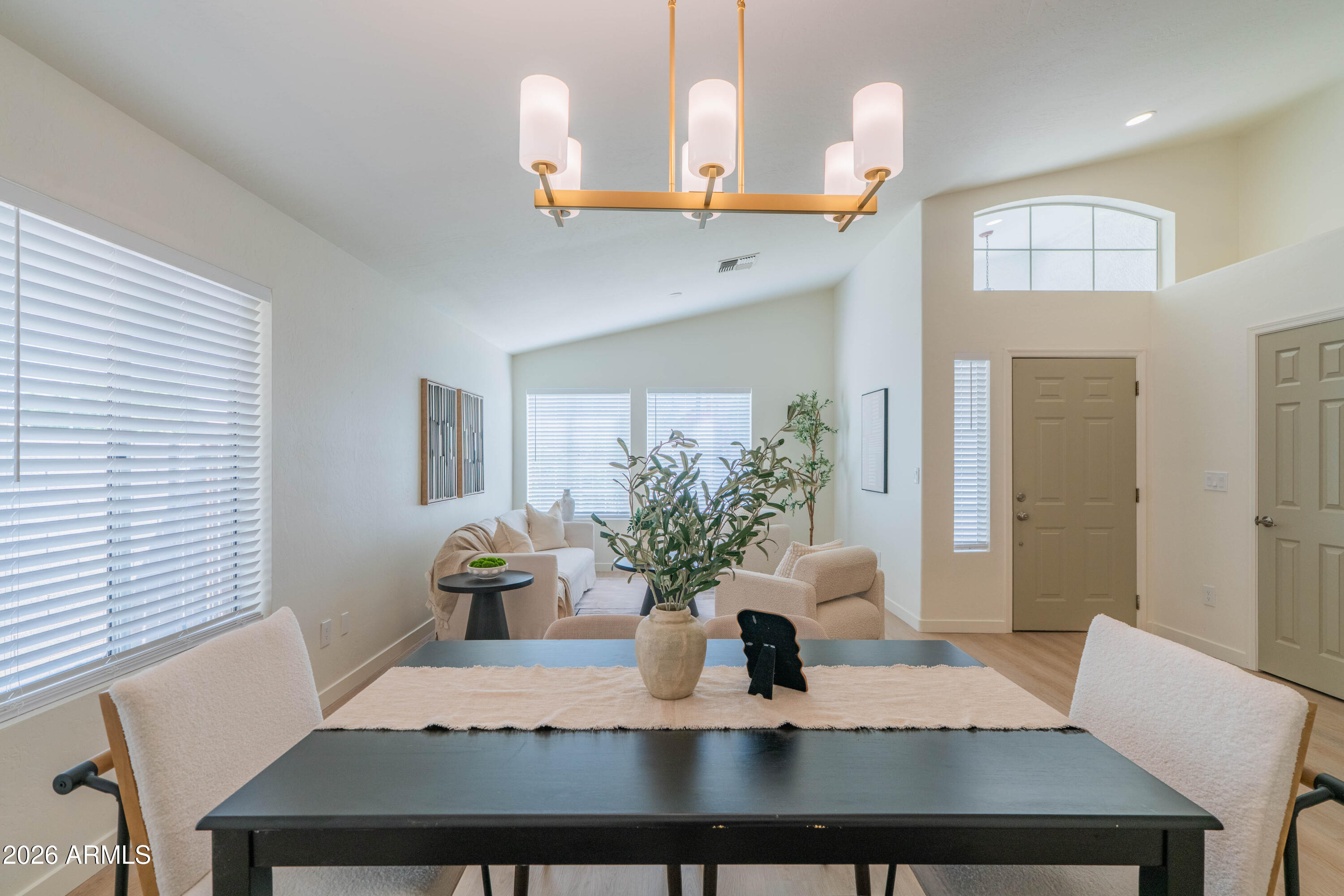 1442 W GLENMERE Drive