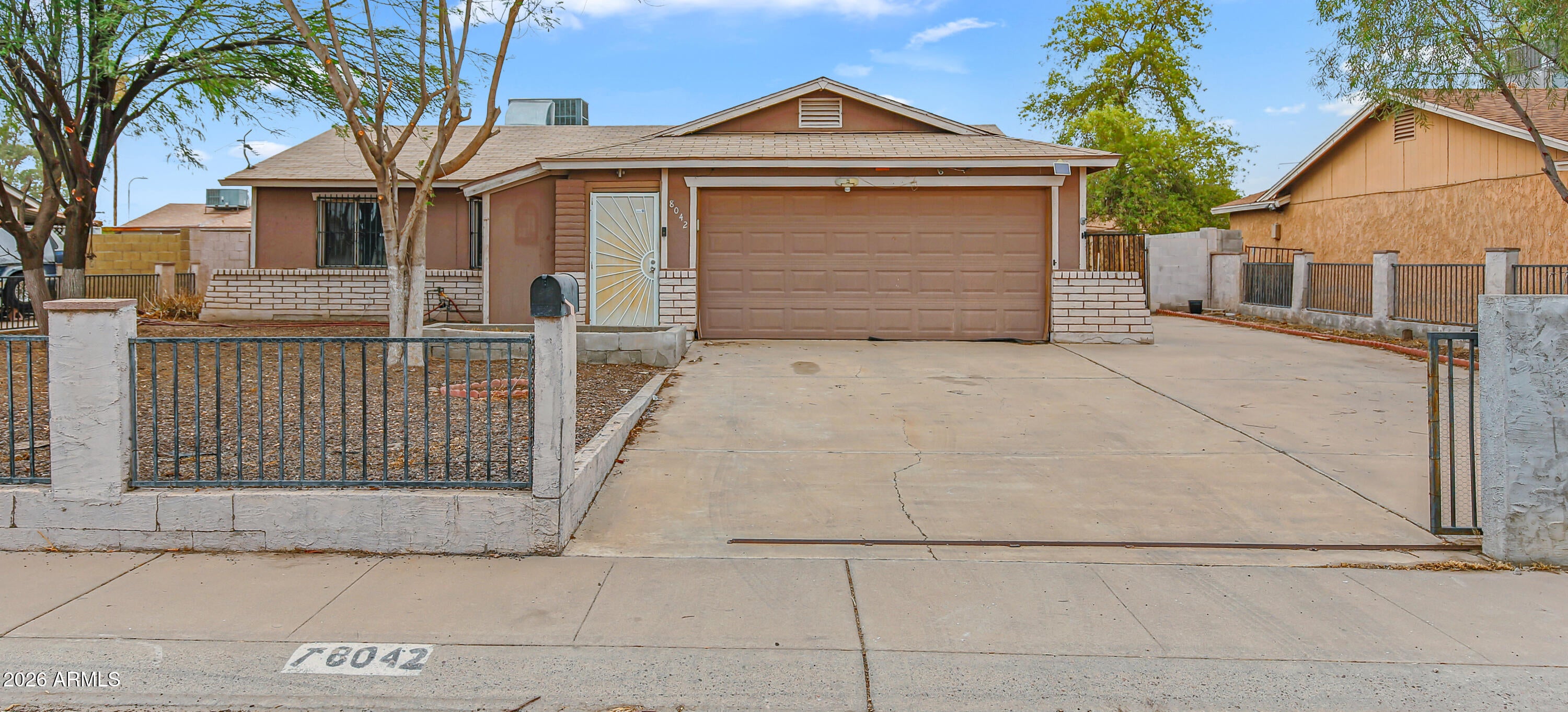 8042 W ELM Street