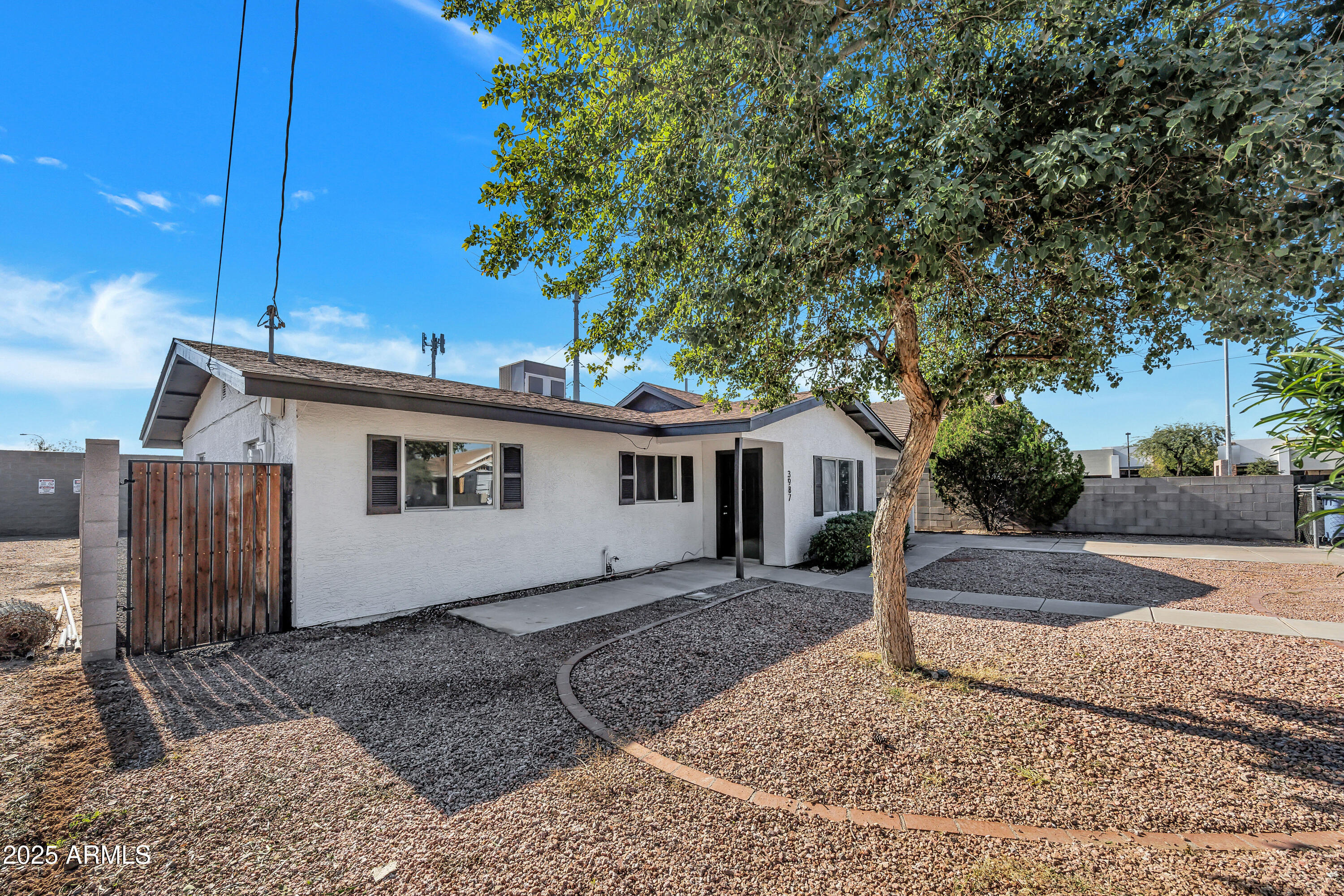 3987 W CALLE SEGUNDA --