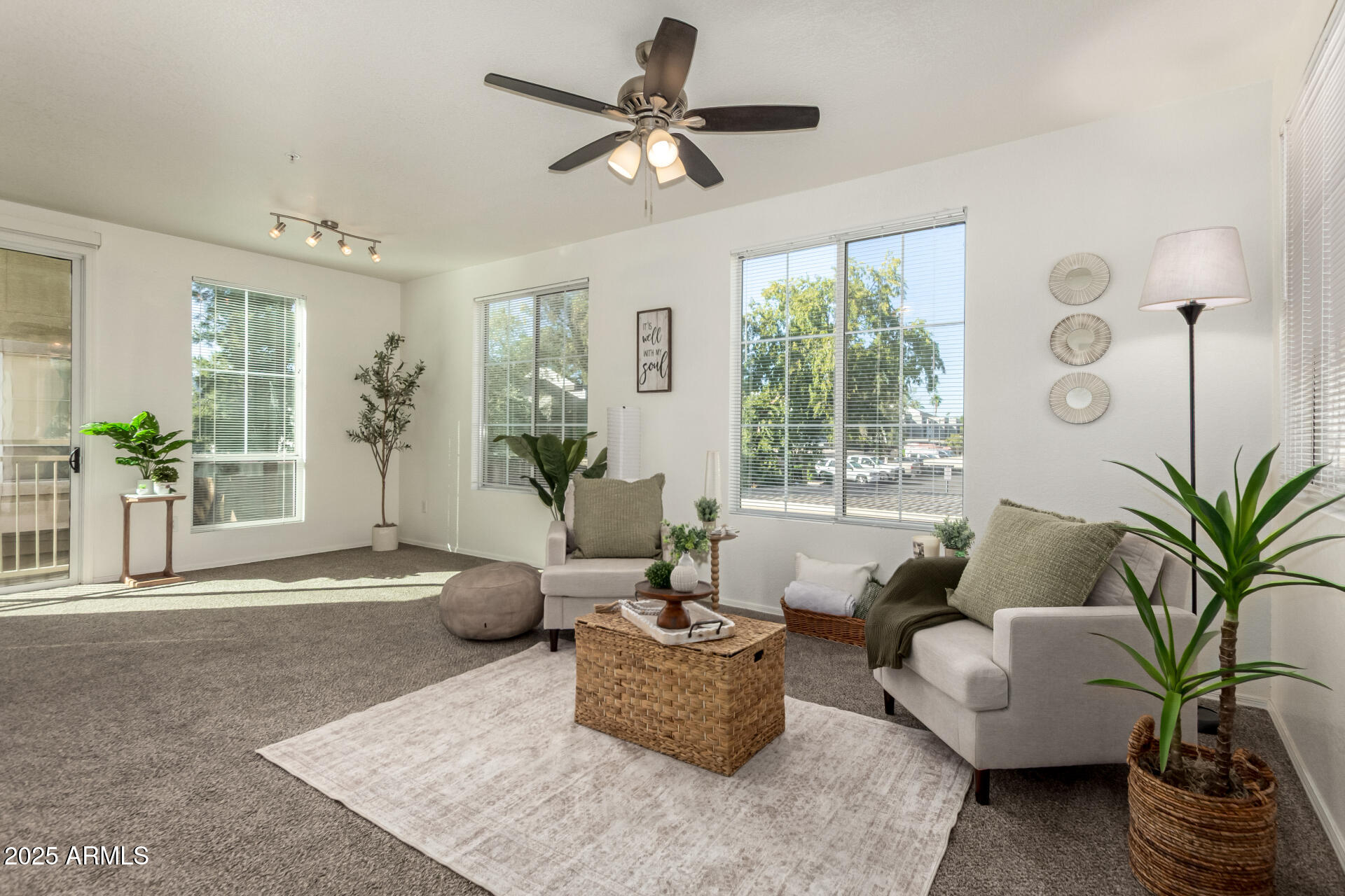18250 N CAVE CREEK Road 140