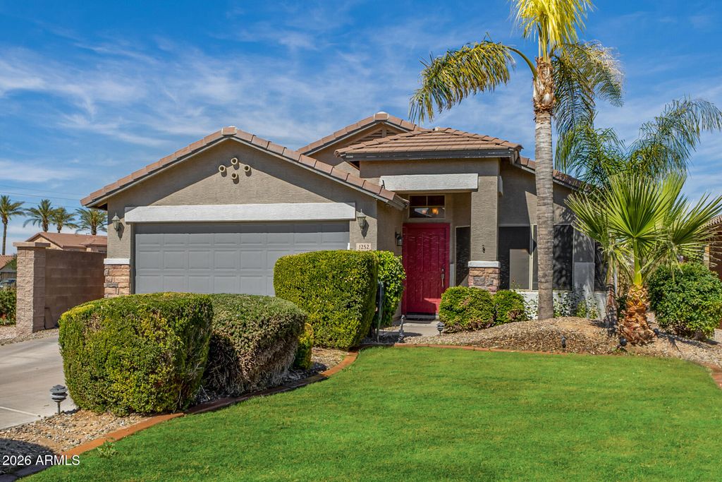 Photo of 1252 W Oak Tree Lane, San Tan Valley, AZ 85143 (MLS # 6990751)