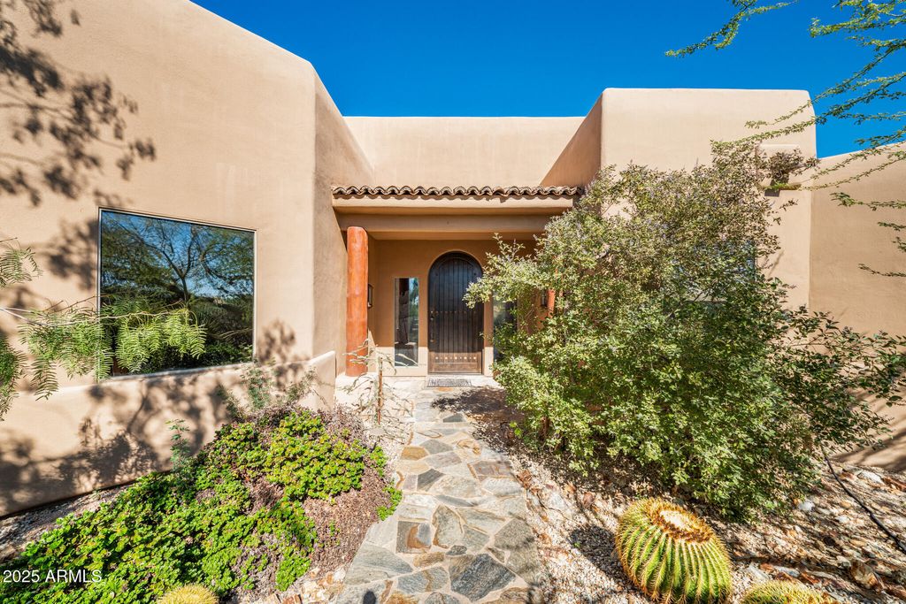 Photo of 12555 E Saddlehorn Trail, Scottsdale, AZ 85259 (MLS # 6945340)