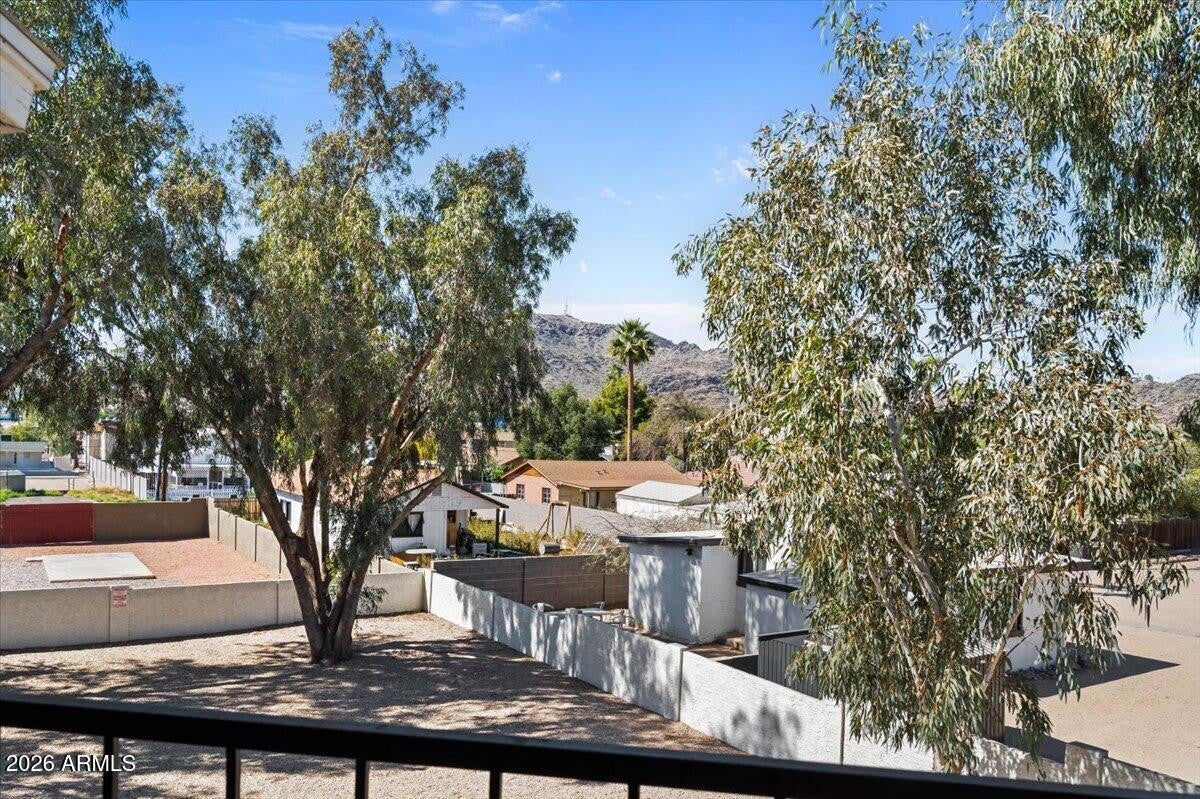 1346 E MOUNTAIN VIEW Road 201