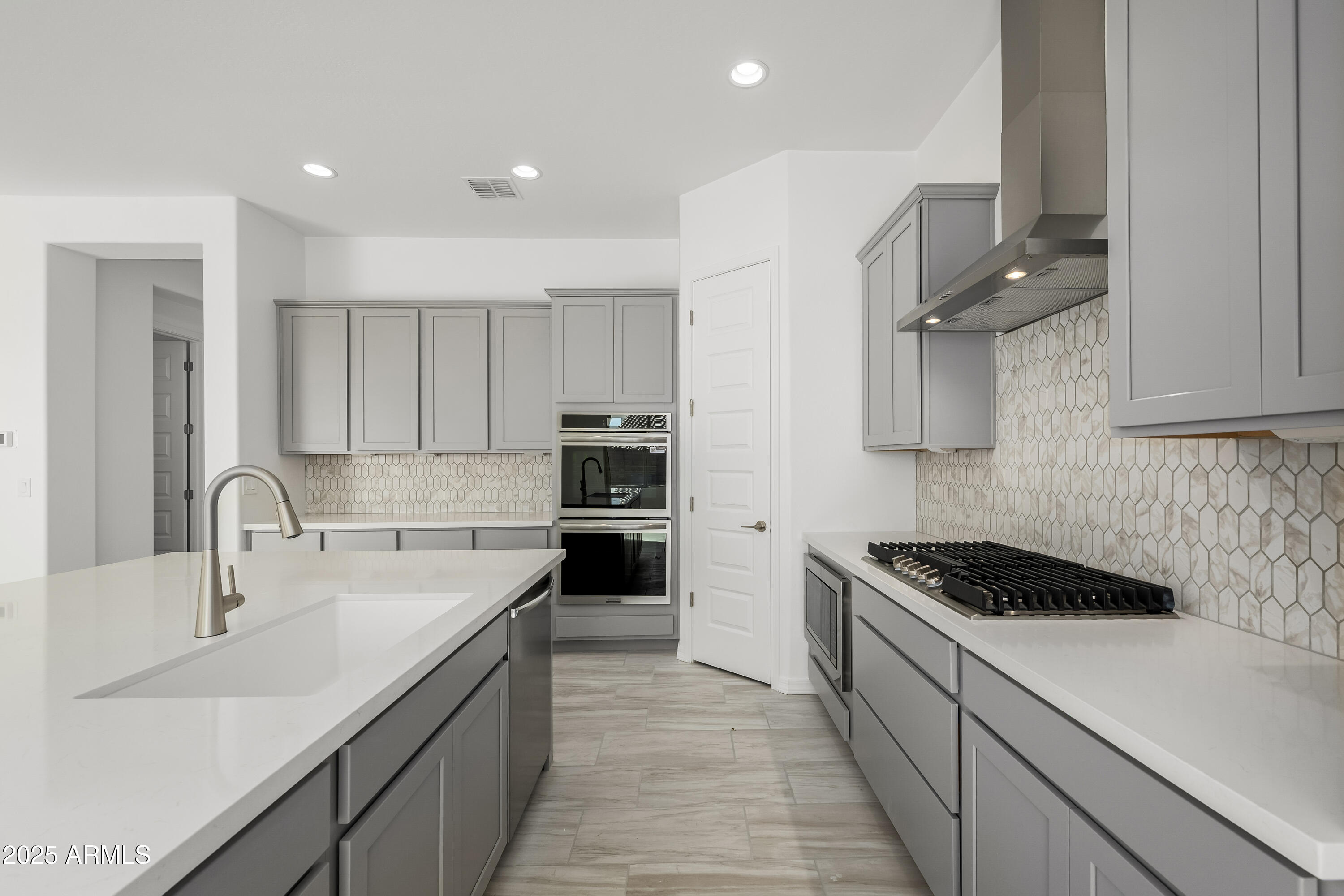 19959 W MULBERRY Drive