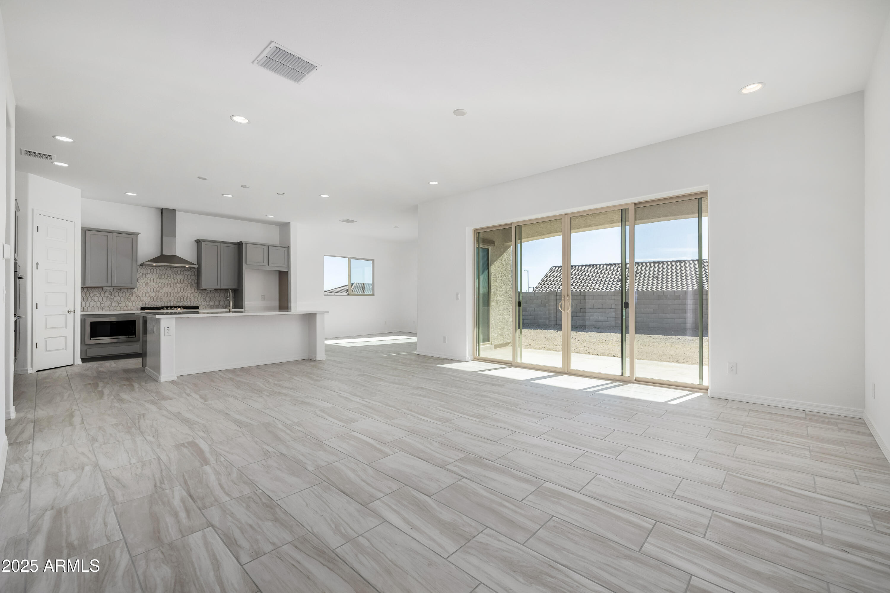 19959 W MULBERRY Drive