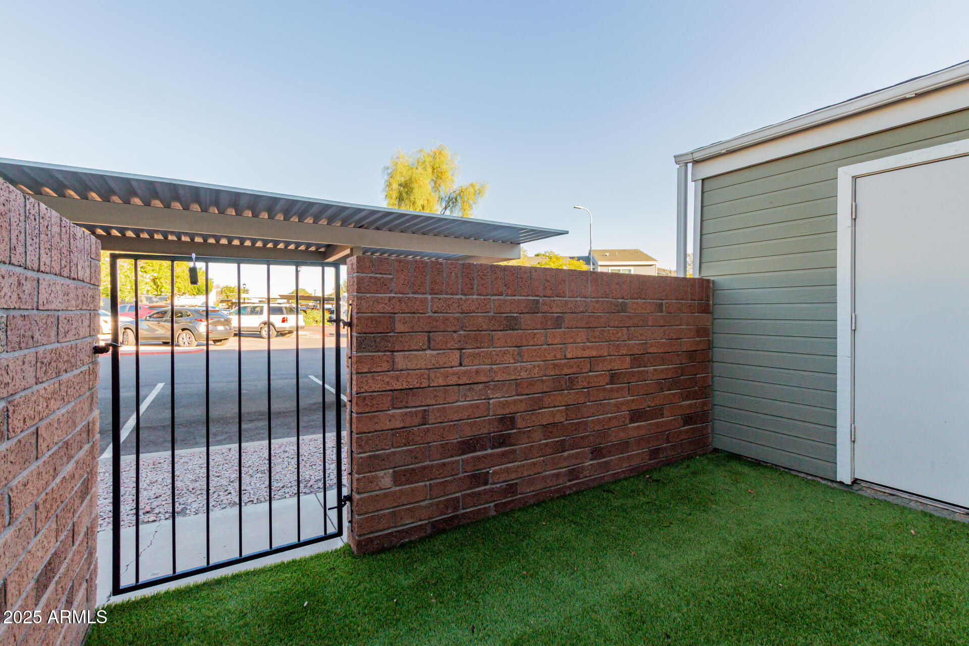 2301 E UNIVERSITY Drive 334
