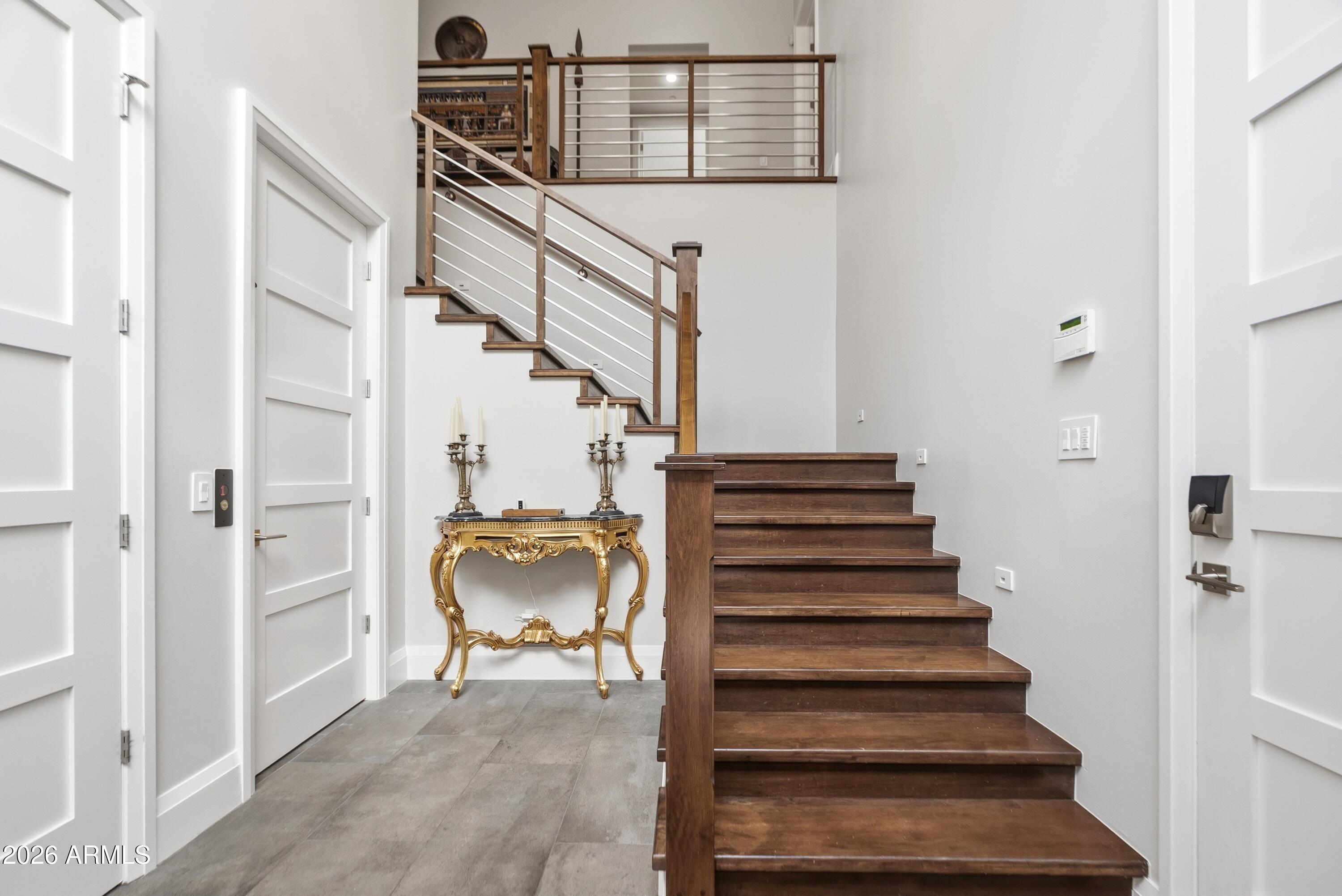 6180 N LAS BRISAS Drive