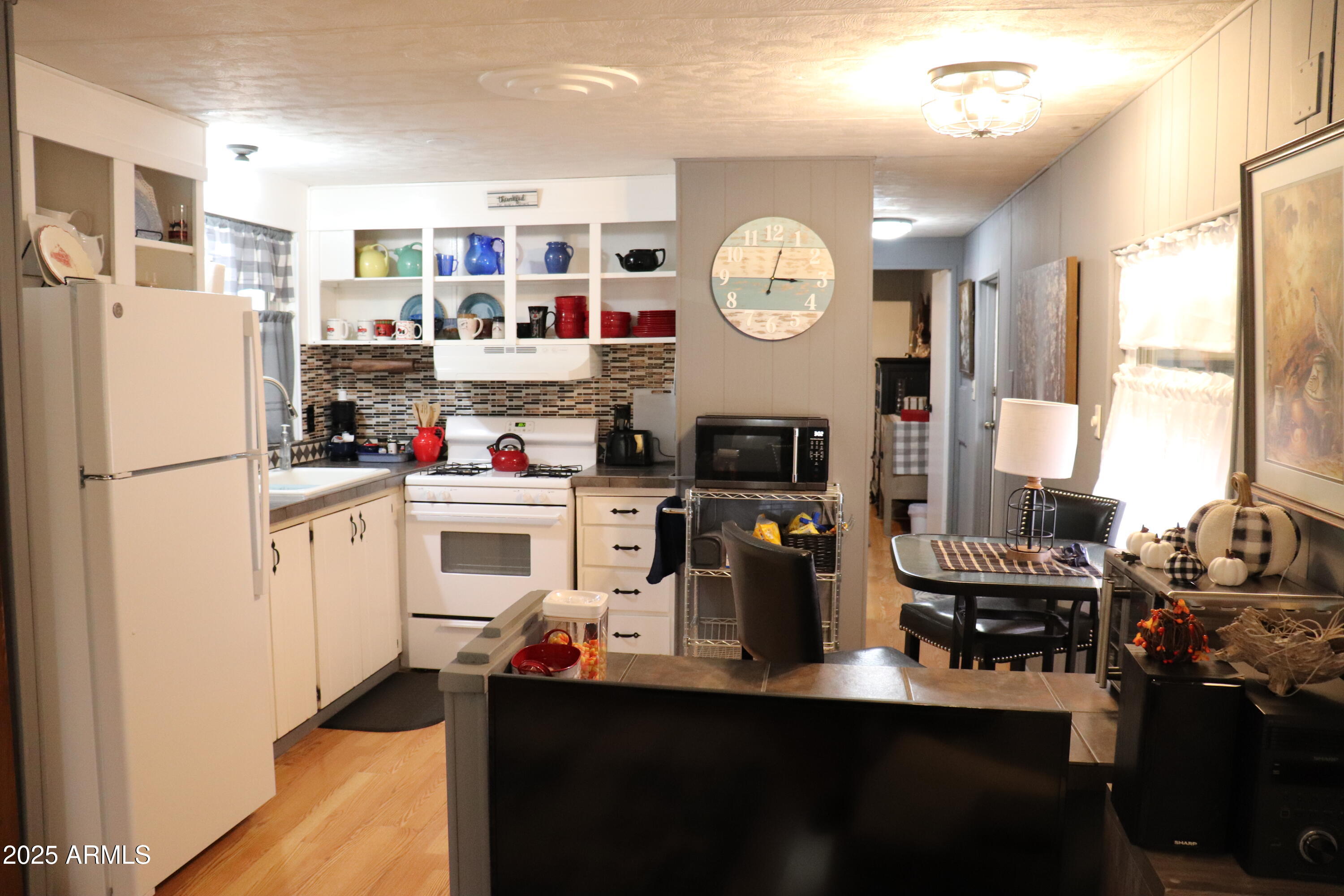 325 W State Route 89a -- 16