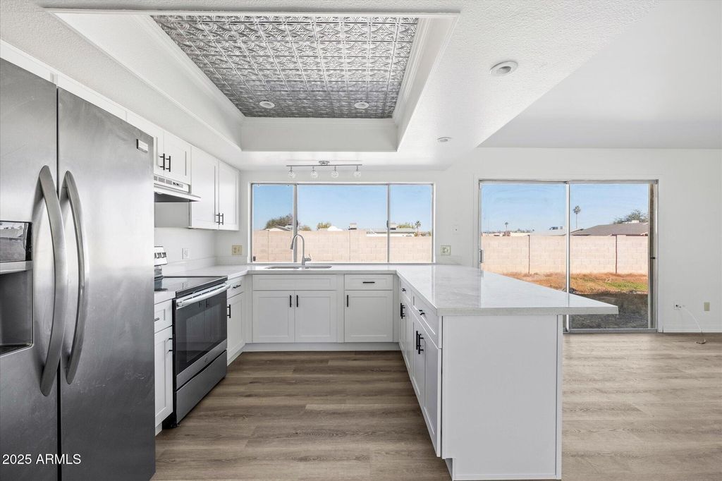 Photo of 602 W Yale Drive, Tempe, AZ 85283 (MLS # 6957346)