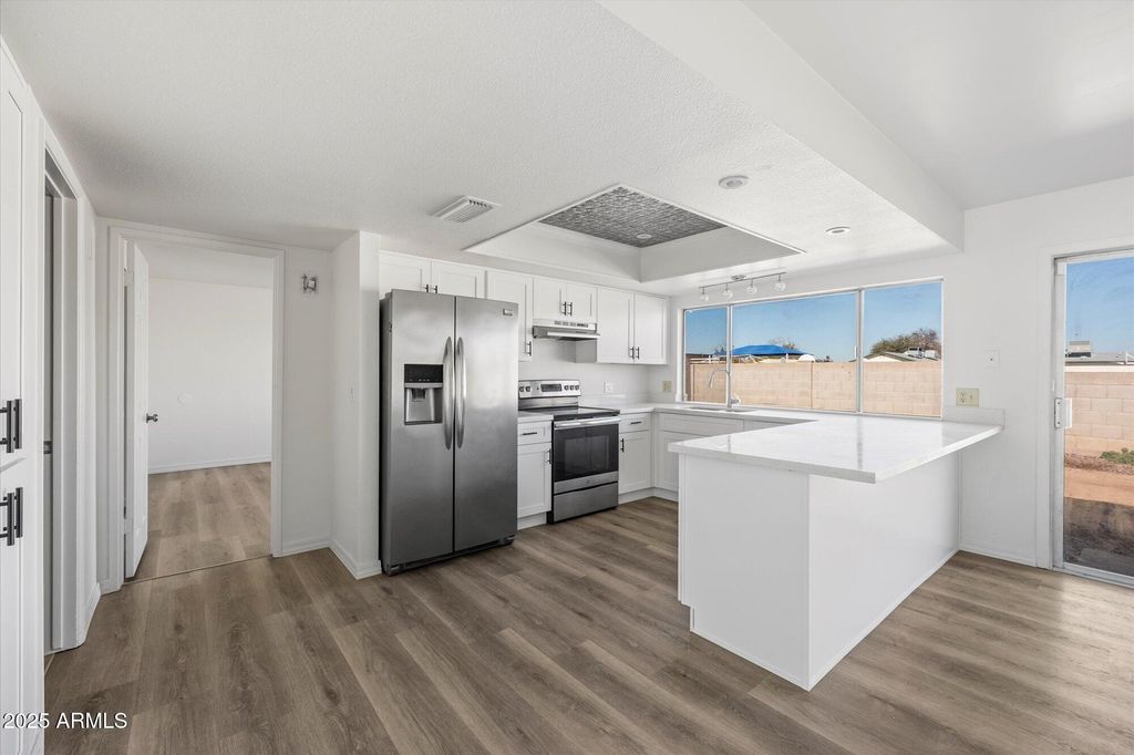 Photo of 602 W Yale Drive, Tempe, AZ 85283 (MLS # 6957346)