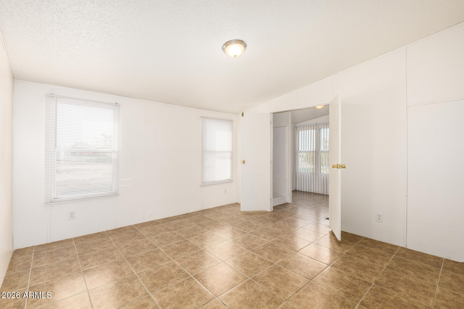 COMM @ NE COR OF SEC 12 5S-9E TH W 1042.26' TH S54 - Residential