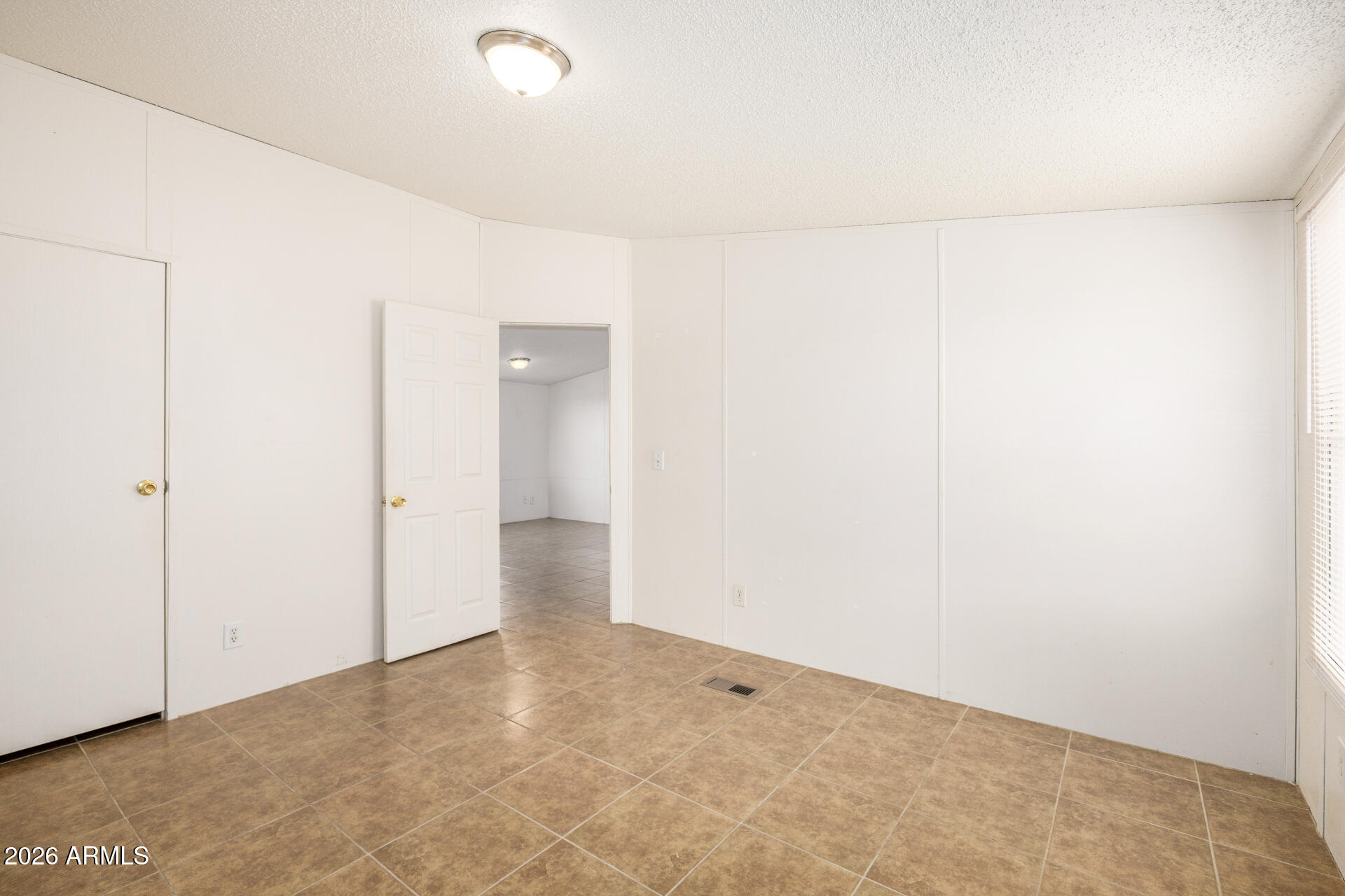 COMM @ NE COR OF SEC 12 5S-9E TH W 1042.26' TH S54 - Residential