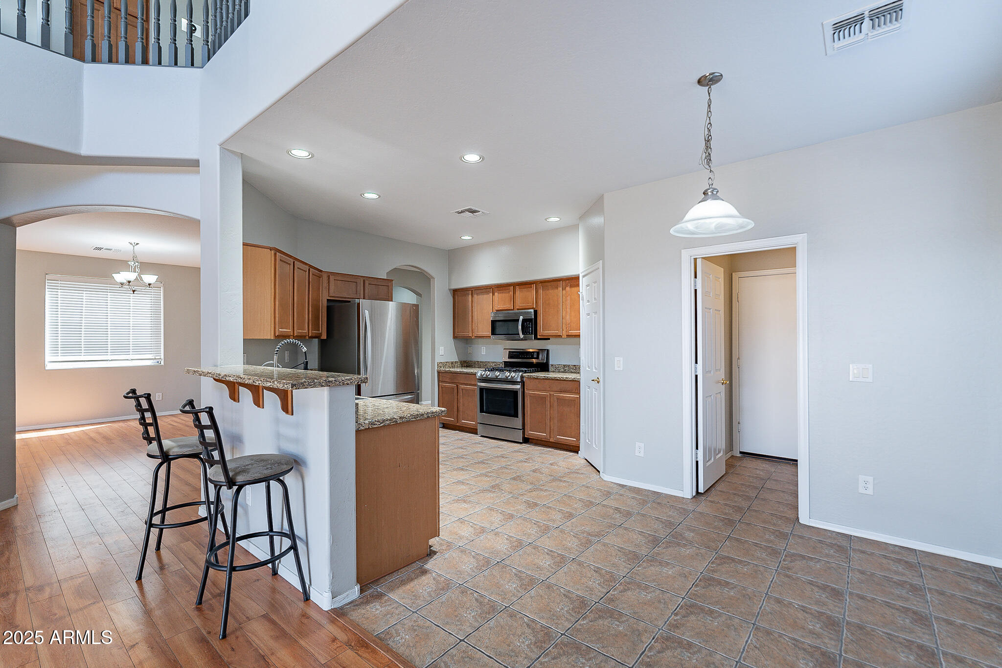 6609 S 57TH Avenue E