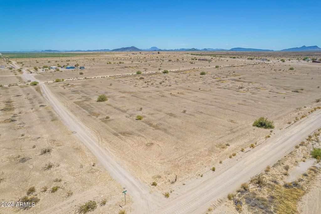 Photo of 0 S 539th Avenue #33, Tonopah, AZ 85354 (MLS # 6948689)