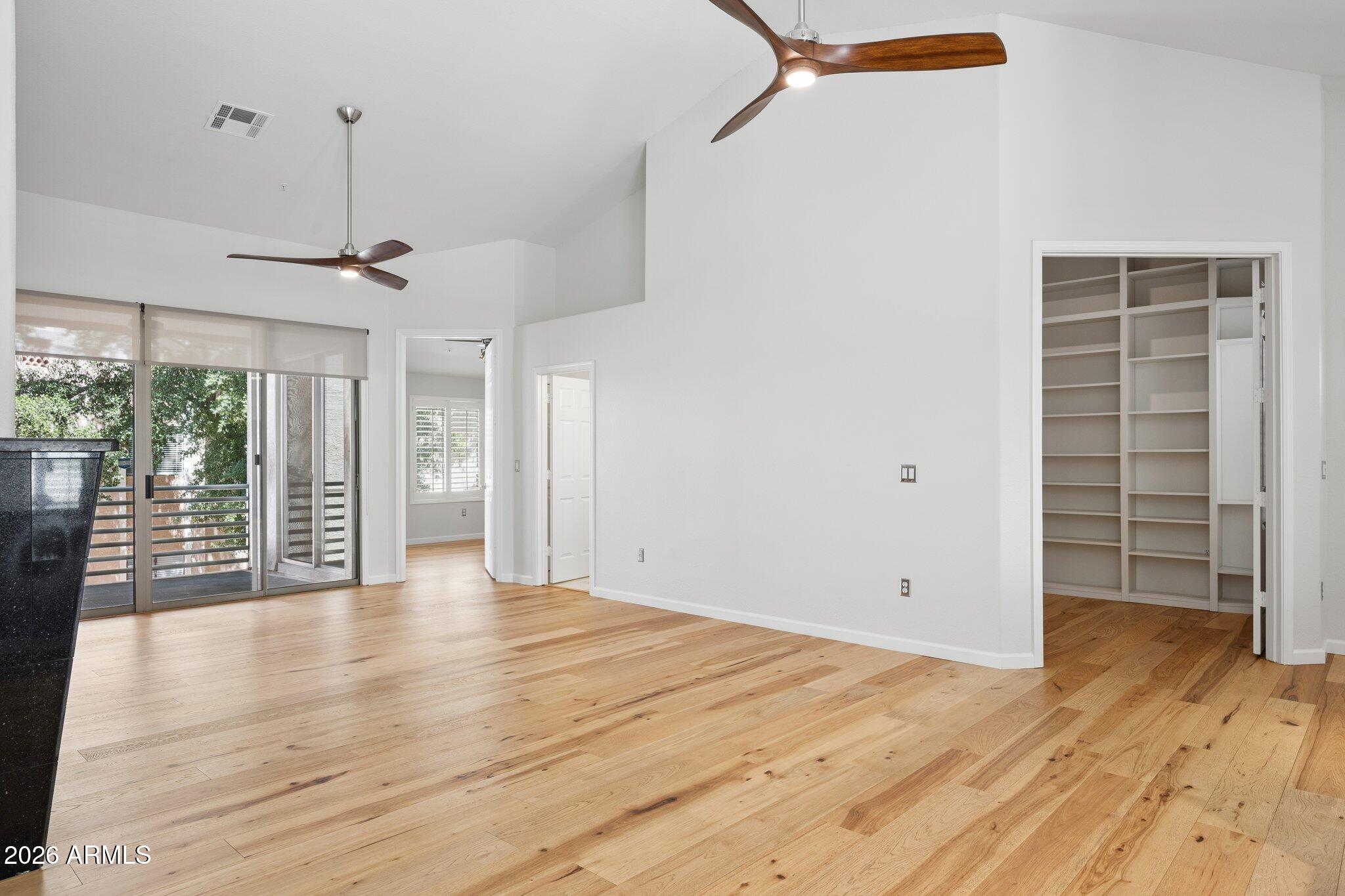 7520 E EARLL Drive 44