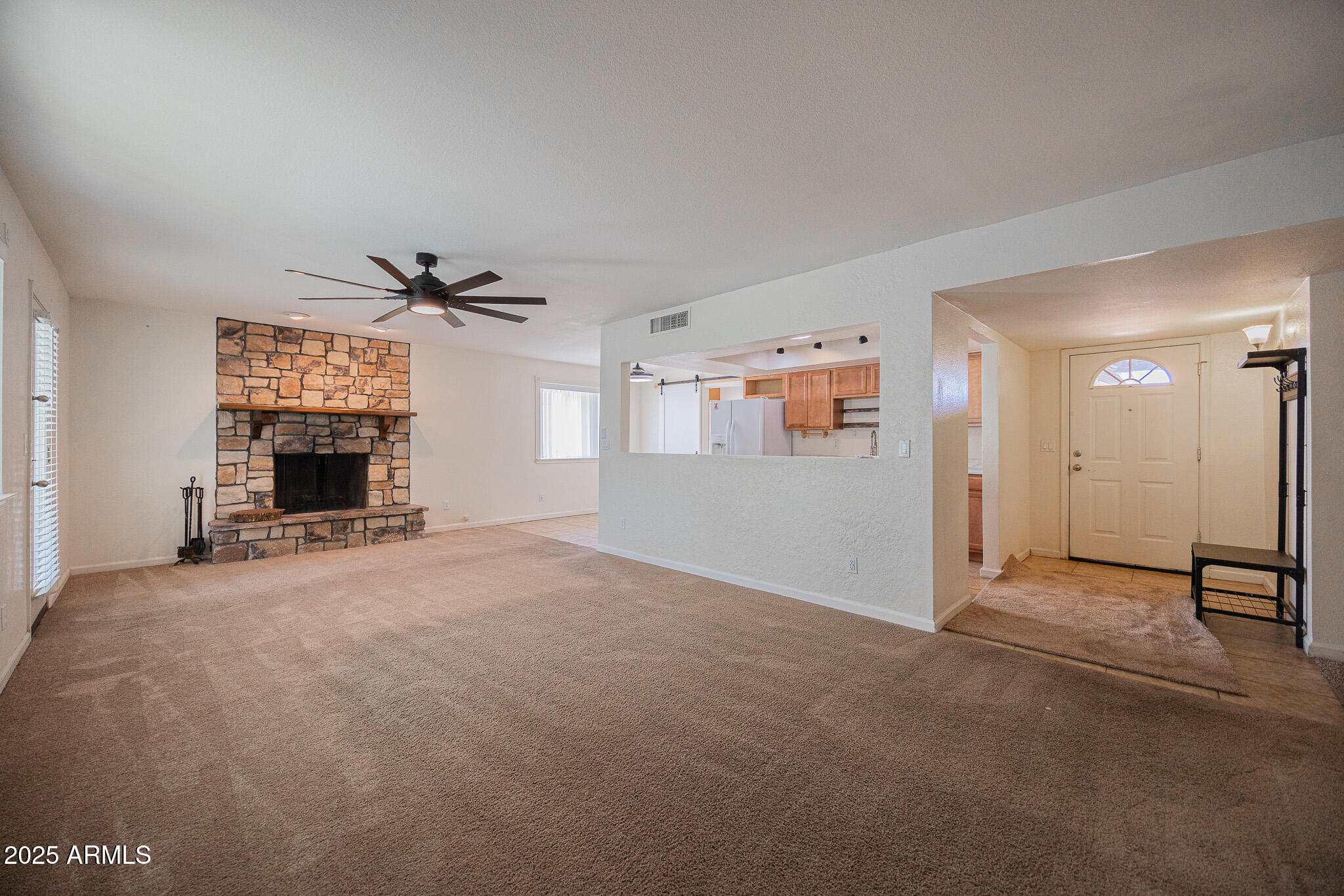 2429 E JUANITA Avenue