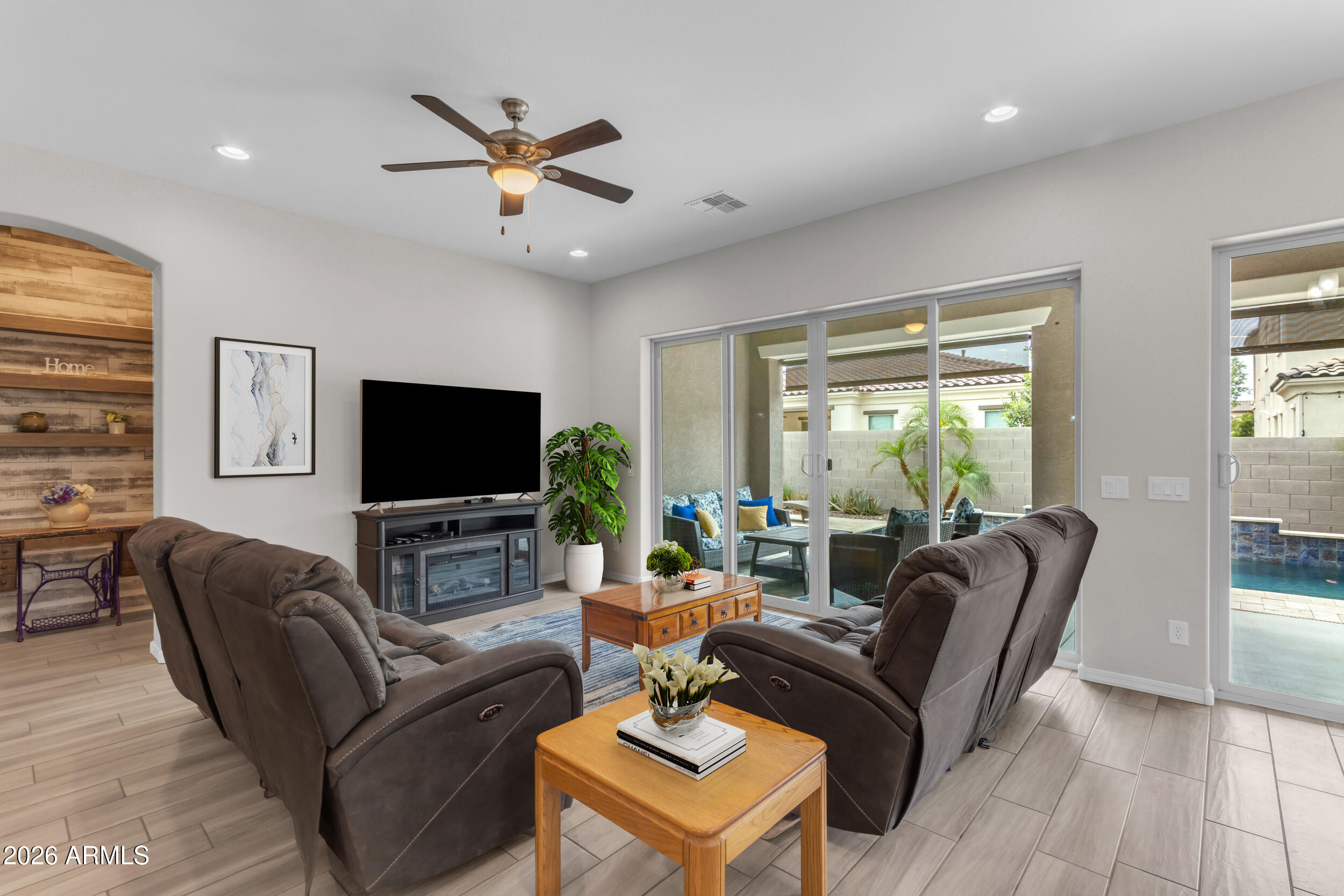 10339 E KINETIC Drive