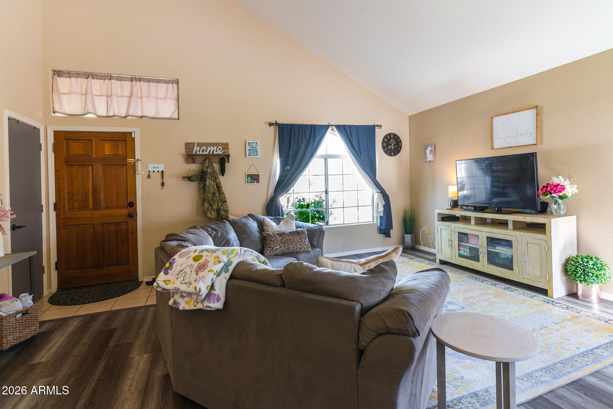 7357 E IVYGLEN Street