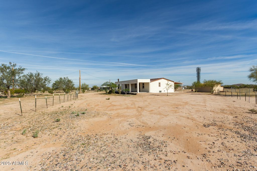 Photo of 1099 S Warren Road, Maricopa, AZ 85139 (MLS # 6949031)