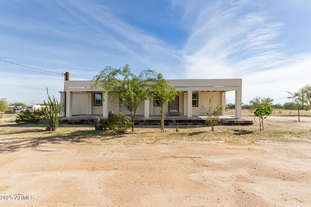 Photo of 1099 S Warren Road, Maricopa, AZ 85139 (MLS # 6949031)