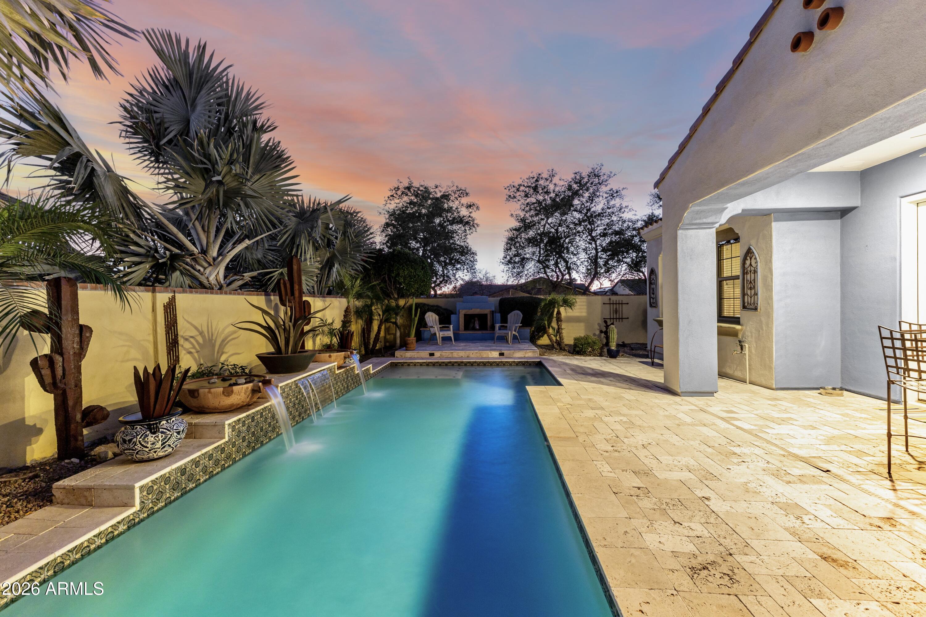 20985 W WYCLIFF Court