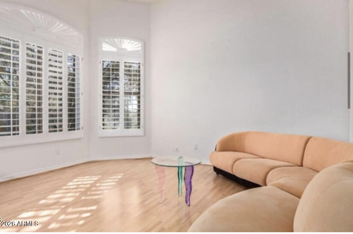 1420 E MICHELLE Drive