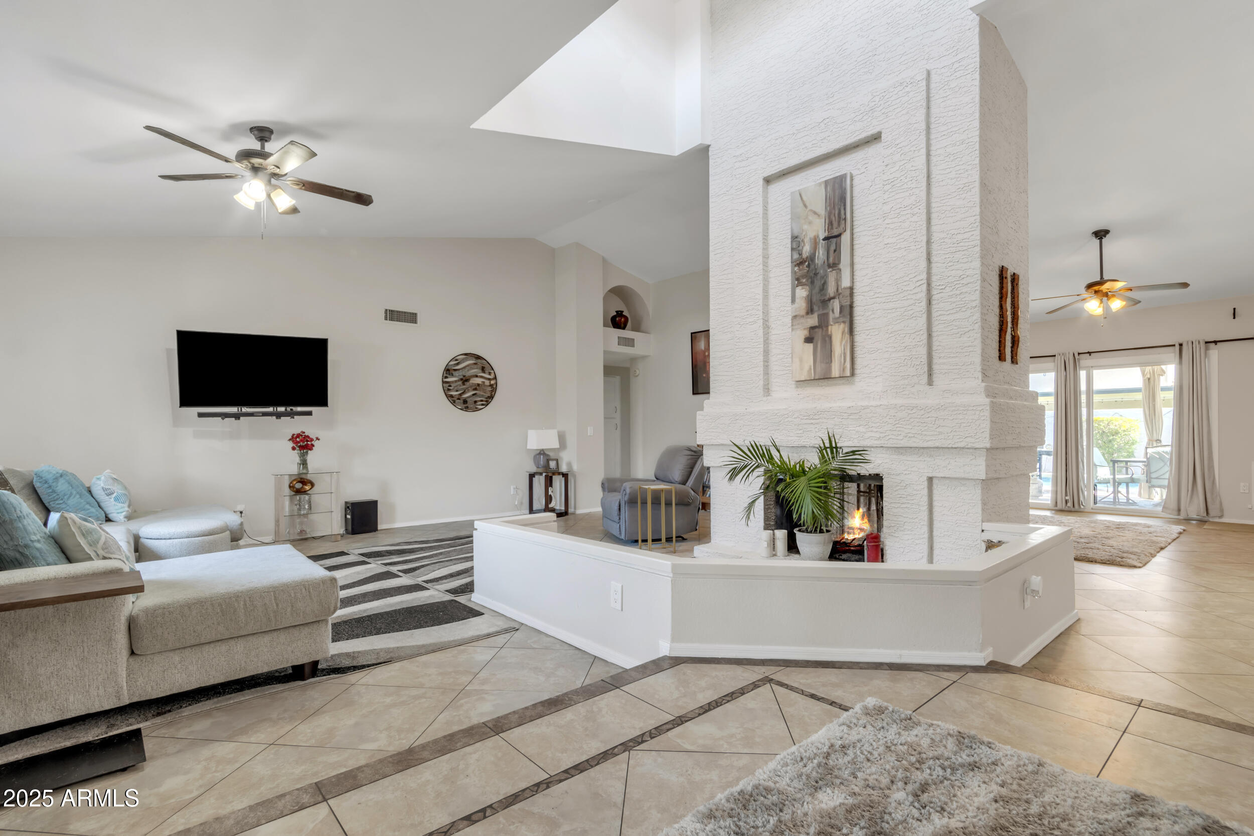 2333 E EGRET Court