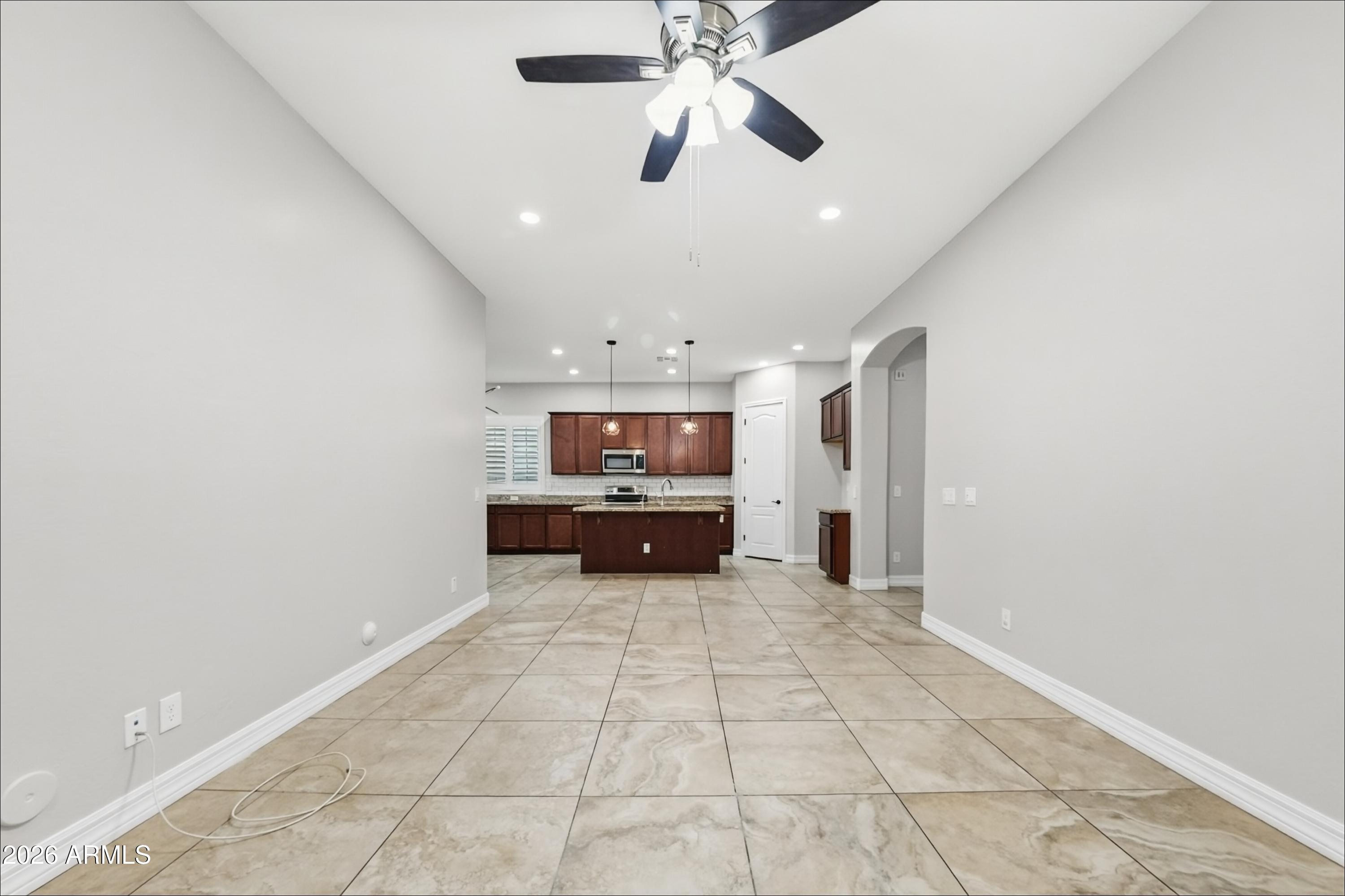 2913 E EBONY Drive