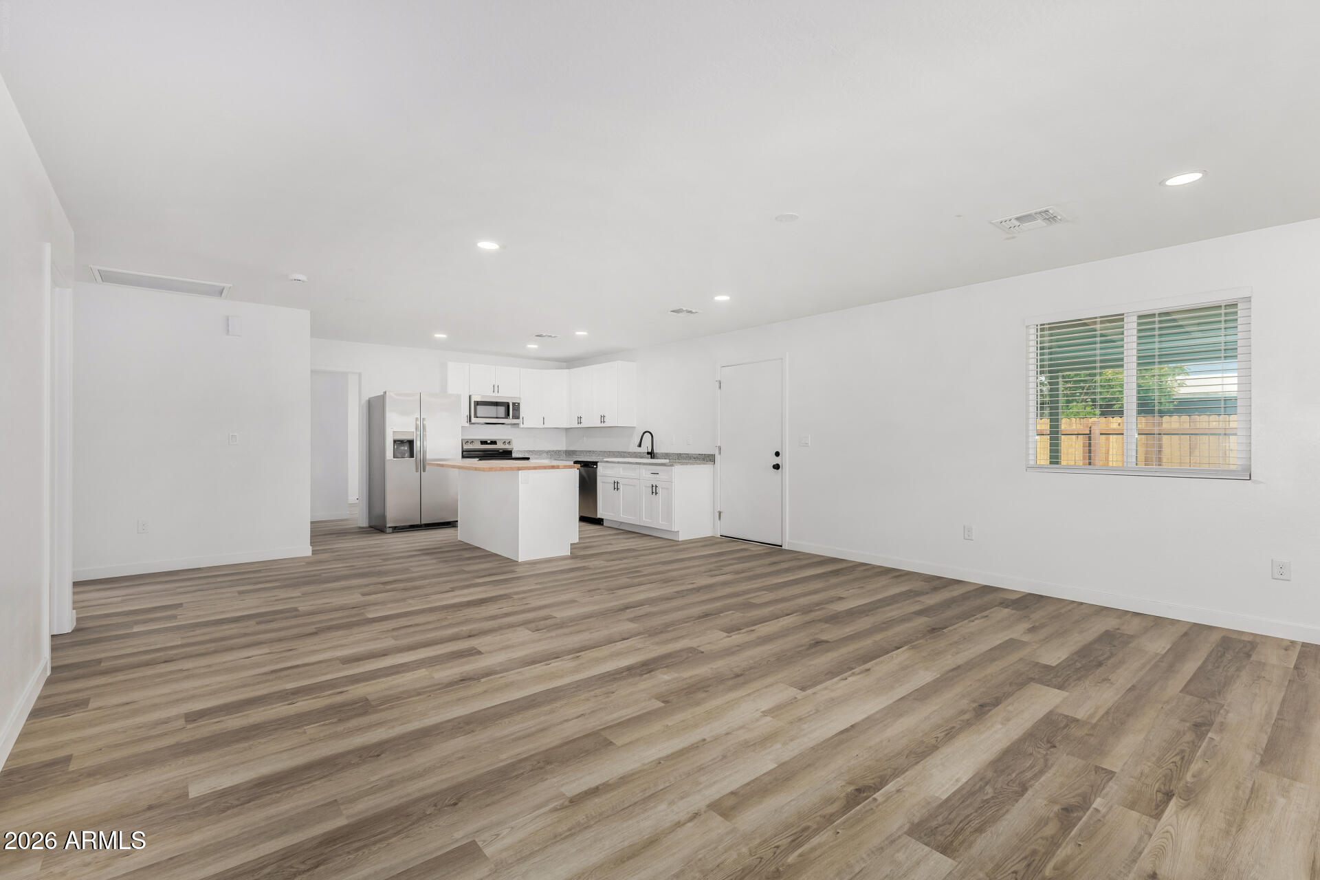 2208 E ALTA VISTA Road