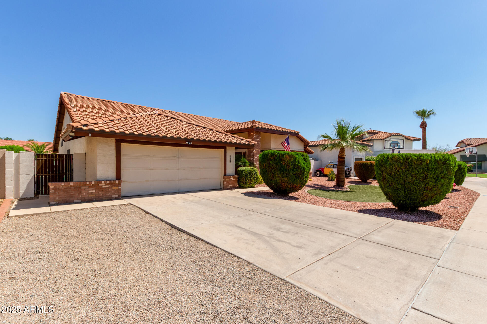 1966 E BELMONT Drive