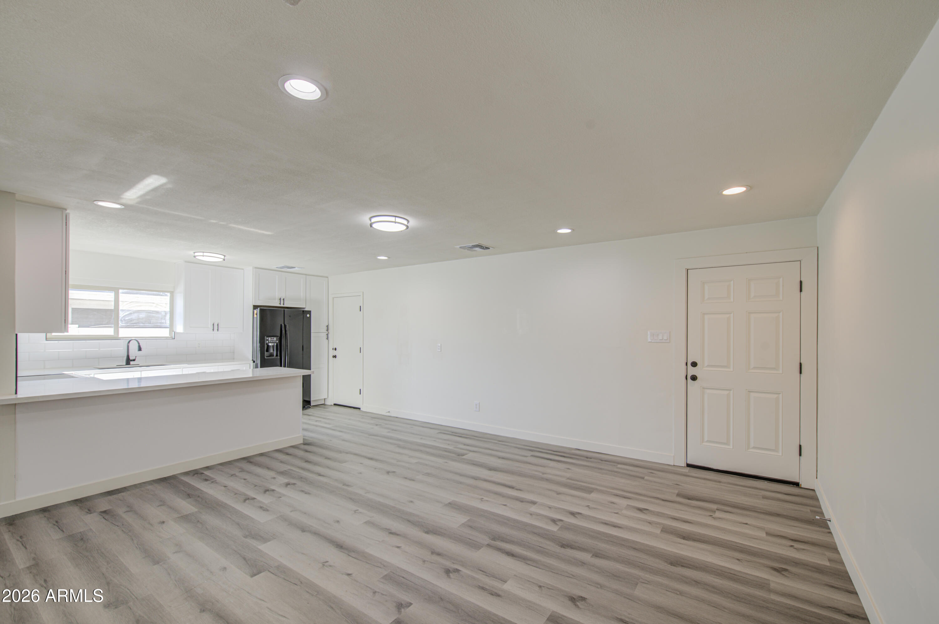 6001 W Pinchot Avenue