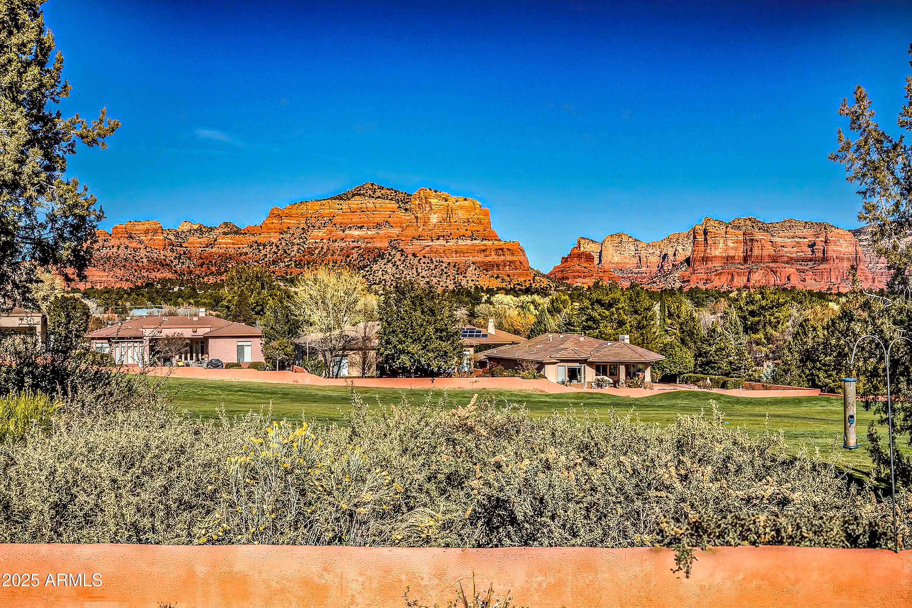 205 E BIGHORN Court