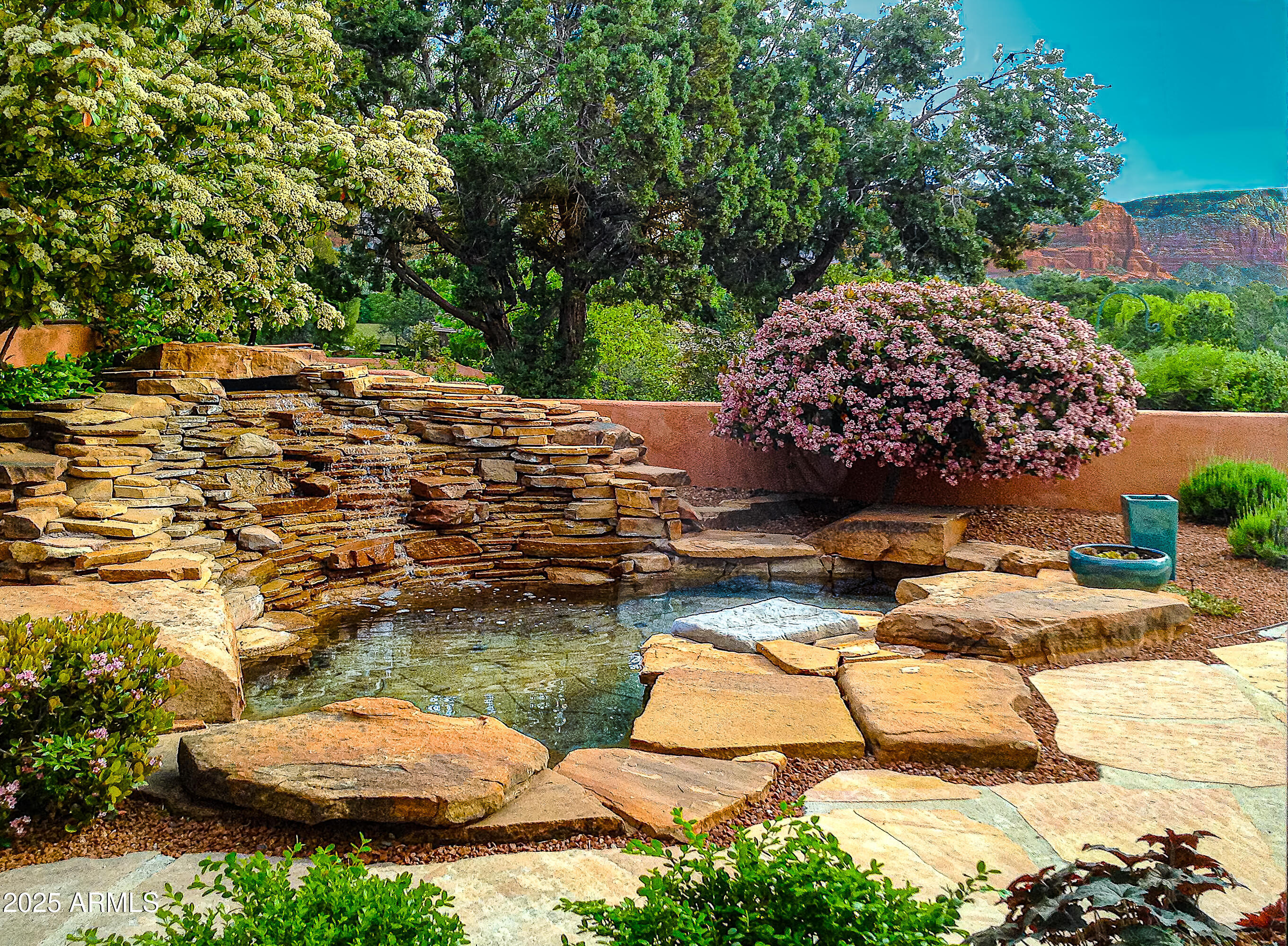 205 E BIGHORN Court