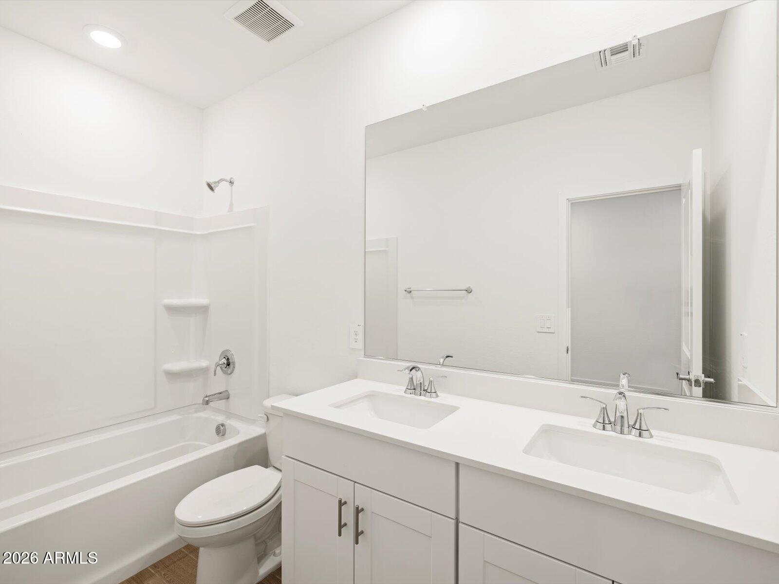 17641 W WOODLANDS Avenue