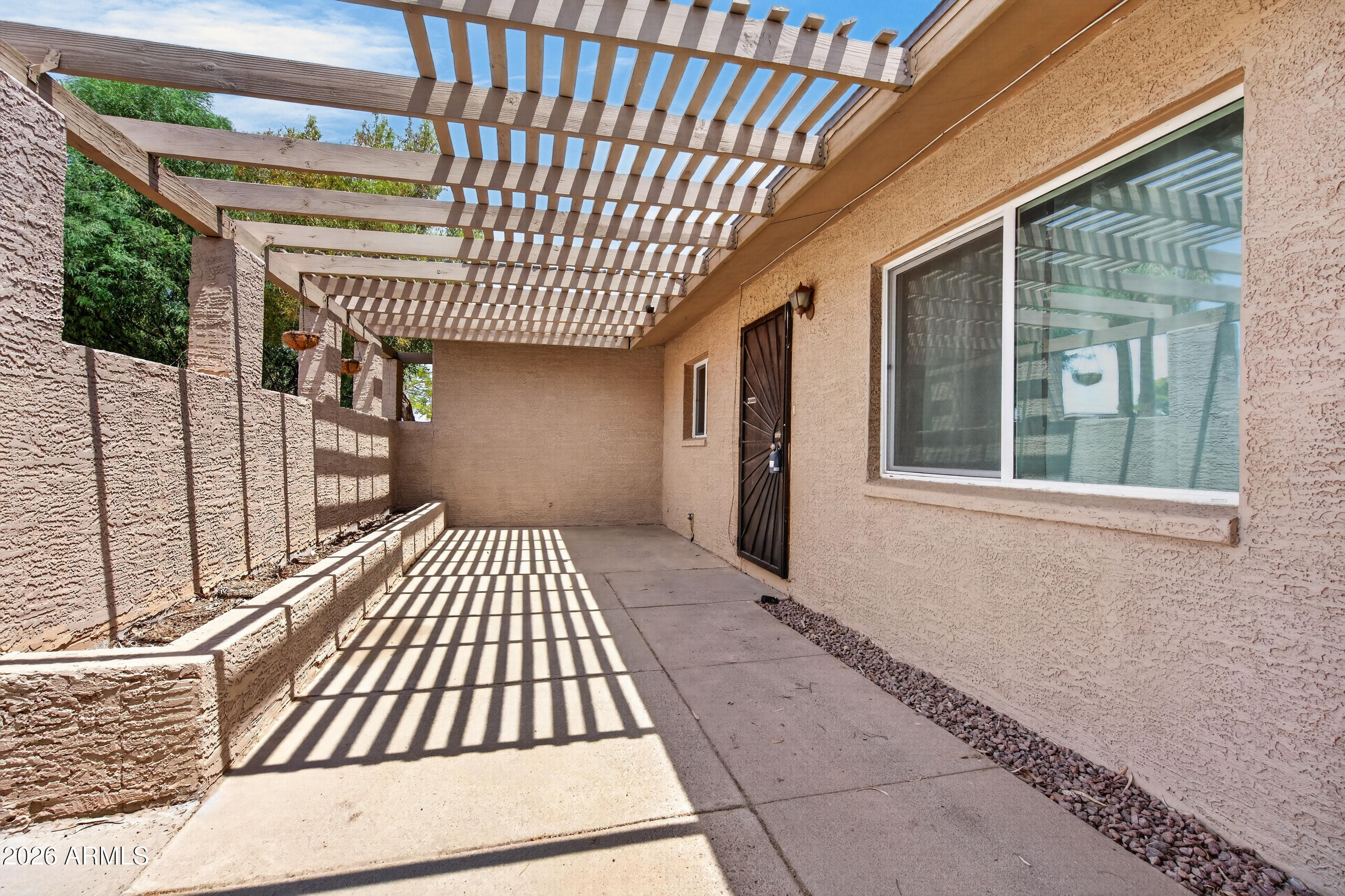 2049 W JOAN DE ARC Avenue