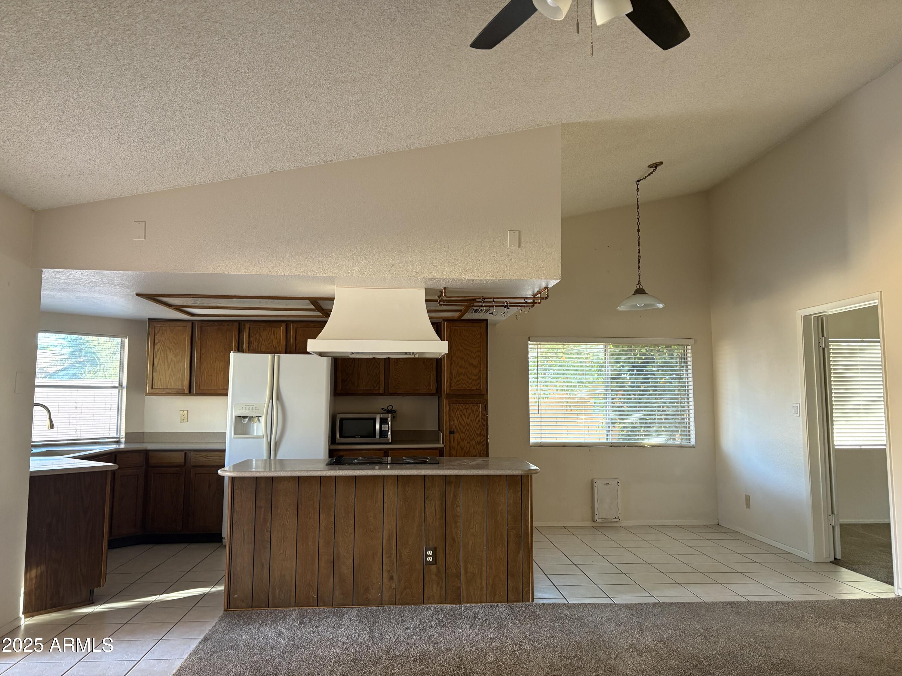 1116 E Hackamore Street