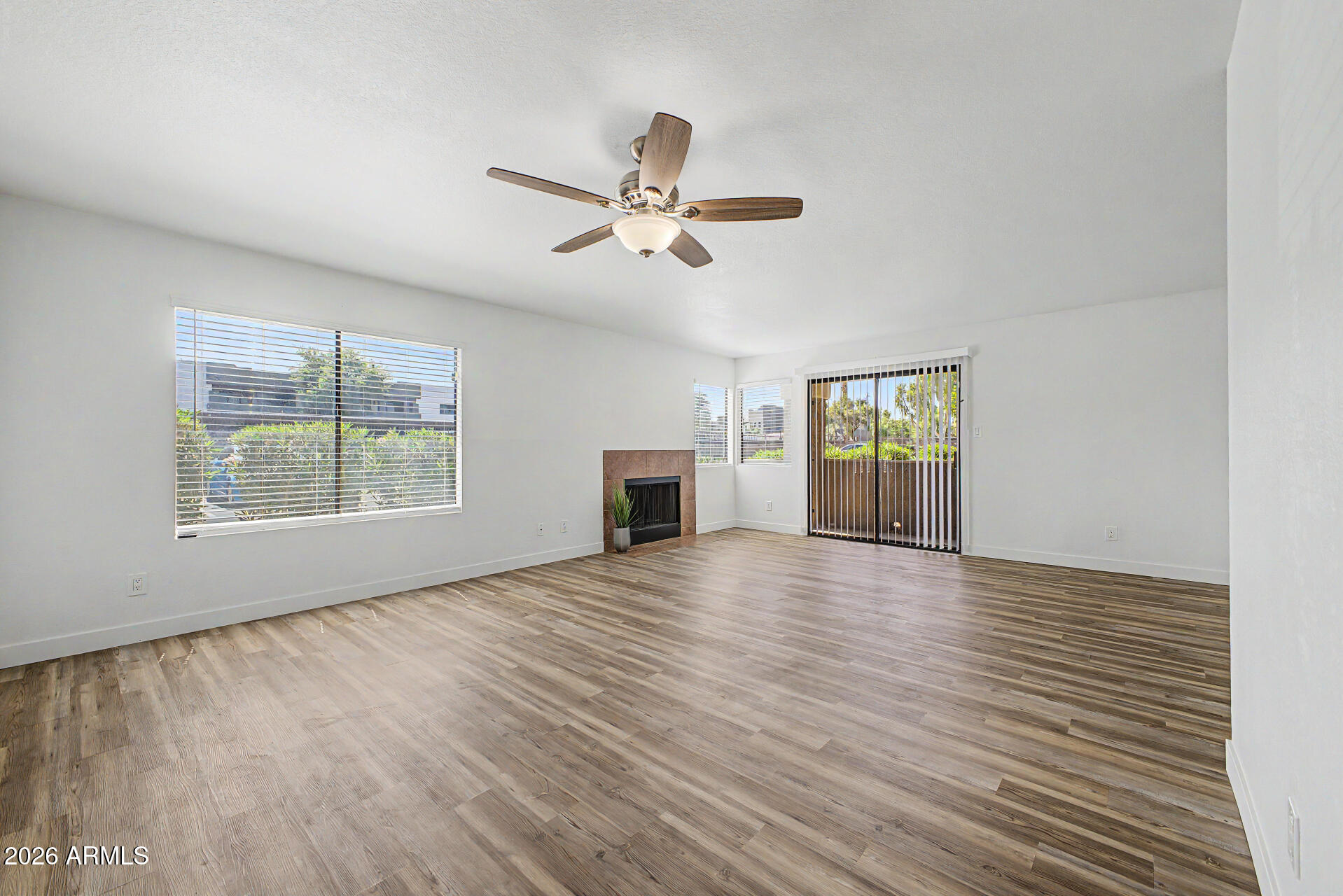5122 E SHEA Boulevard 1023