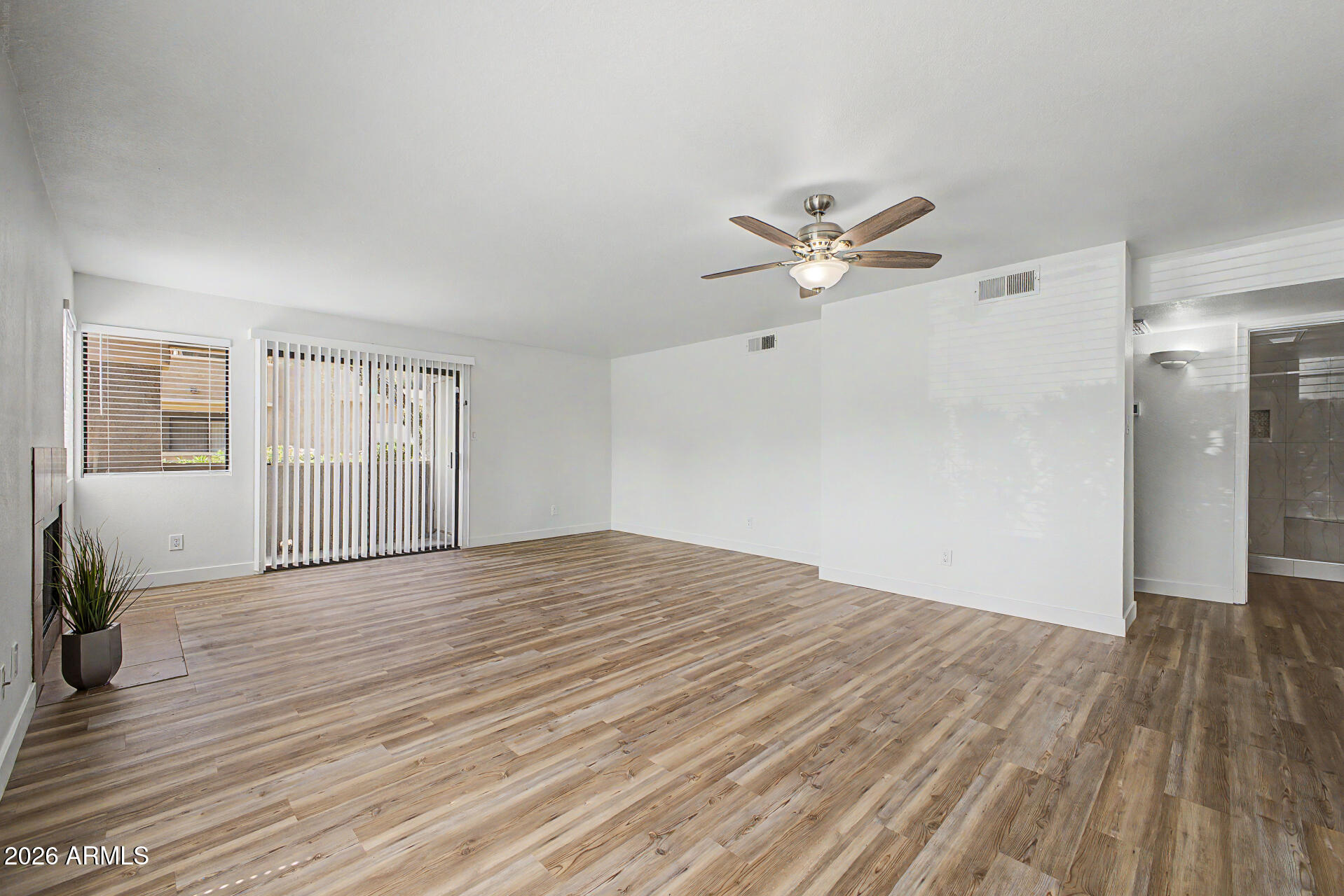 5122 E SHEA Boulevard 1023