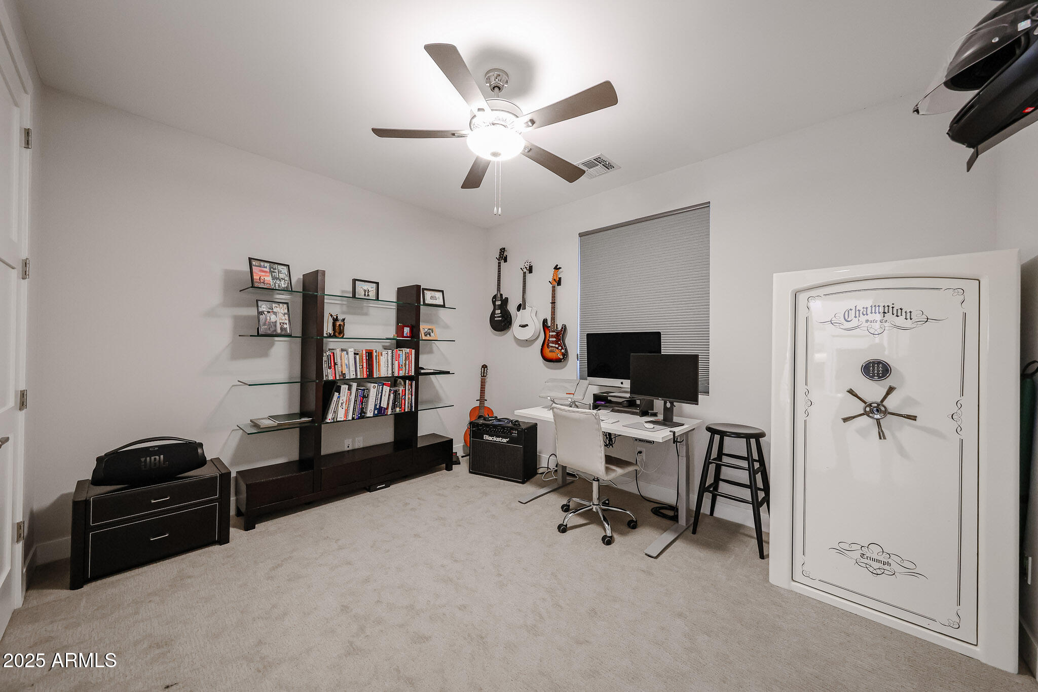 Scottsdale, Arizona 85251, United States, 4 Bedrooms Bedrooms, ,3 BathroomsBathrooms,Residential,Active,252696