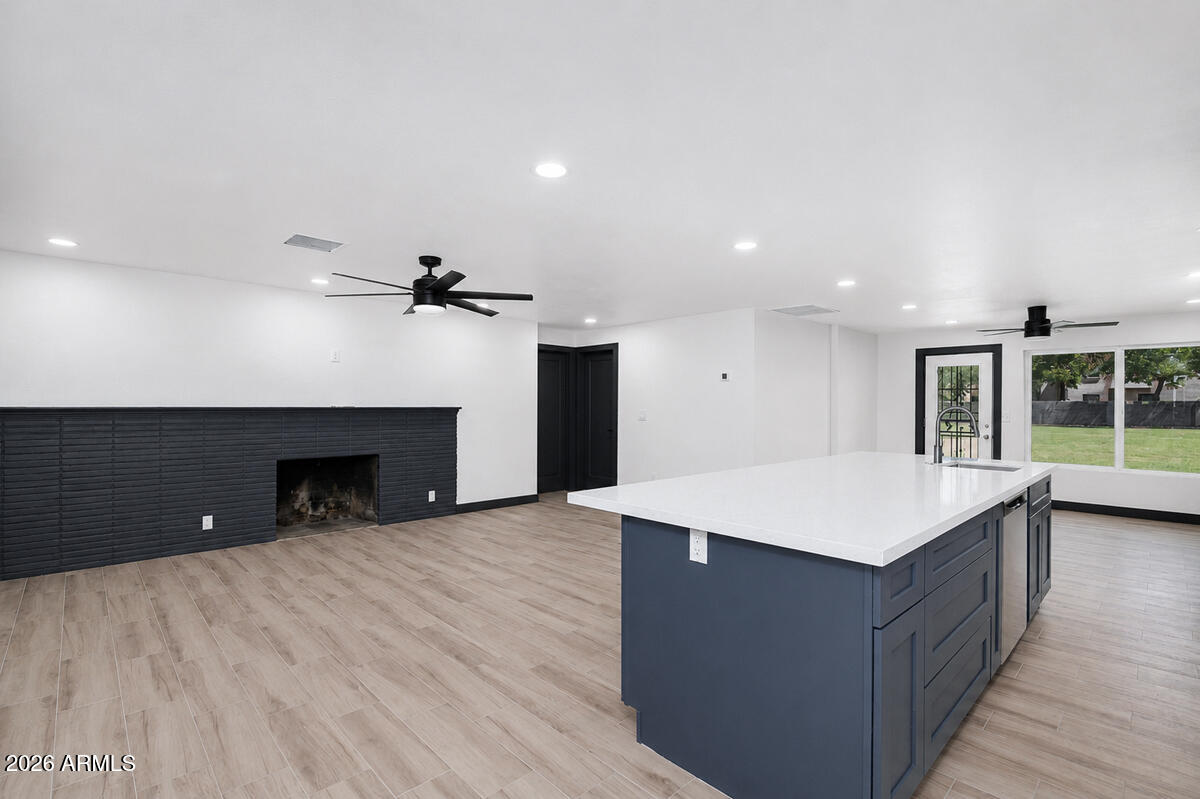 958 W MAIN Street