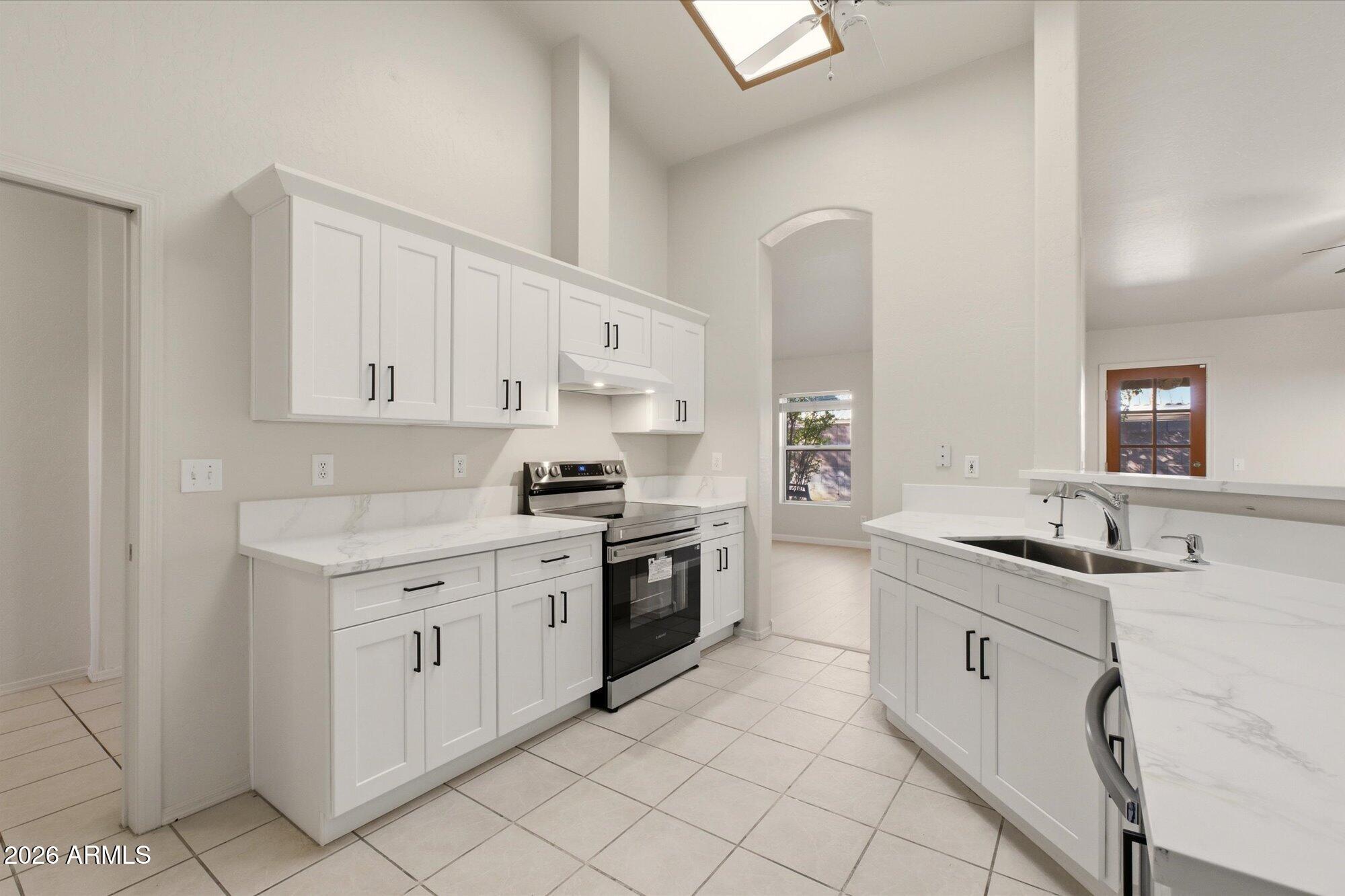 814 E Stanford Avenue