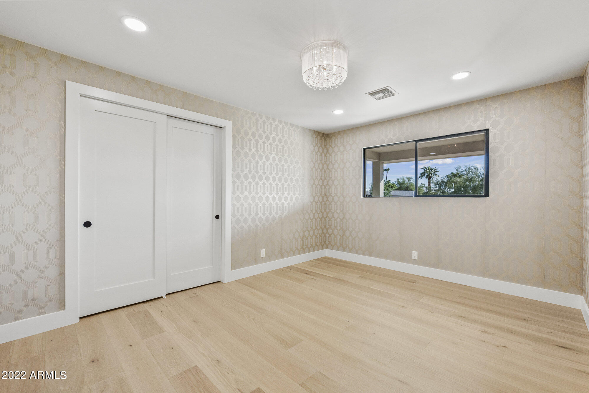 CAMELBACK SIERRA - Residential