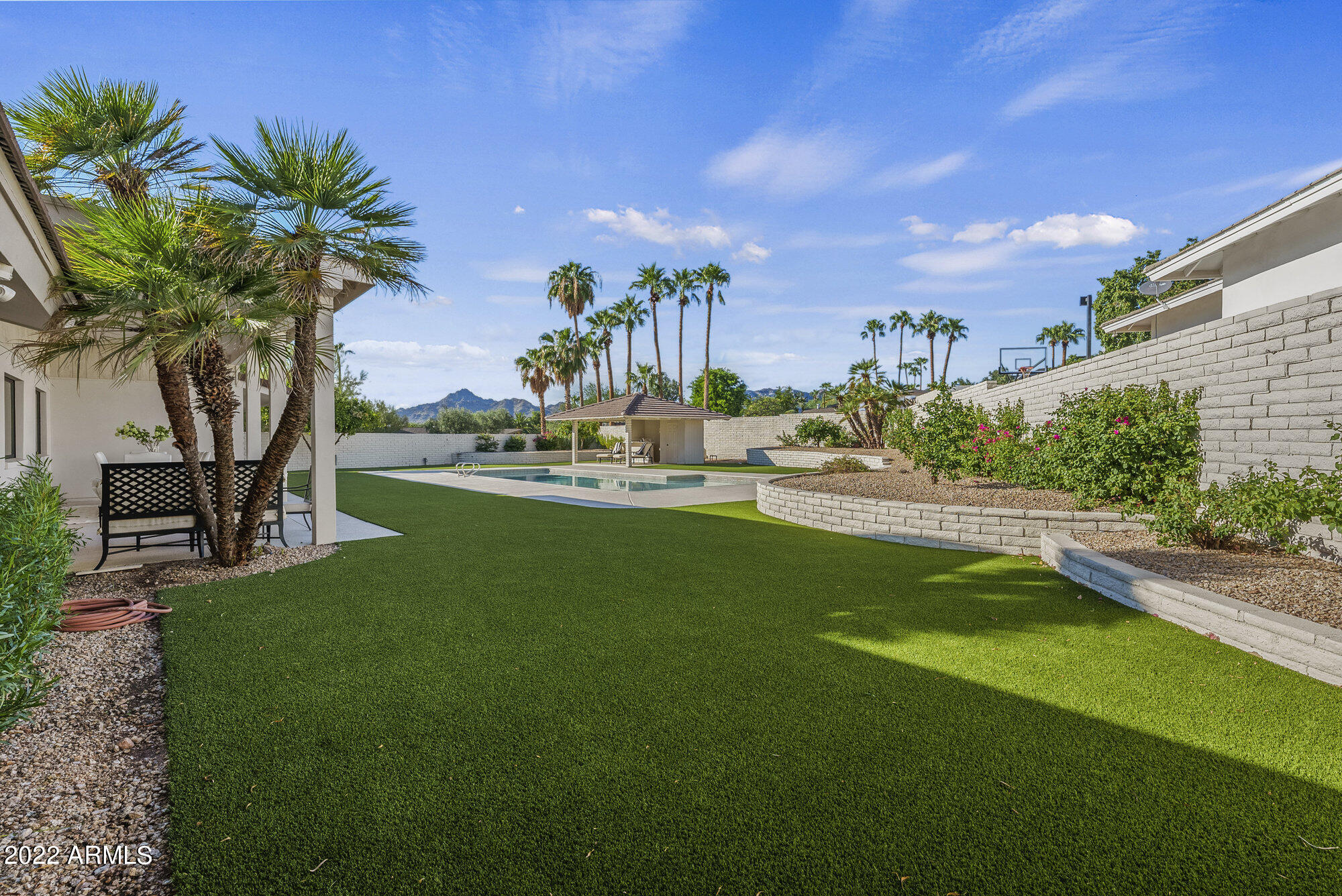 CAMELBACK SIERRA - Residential