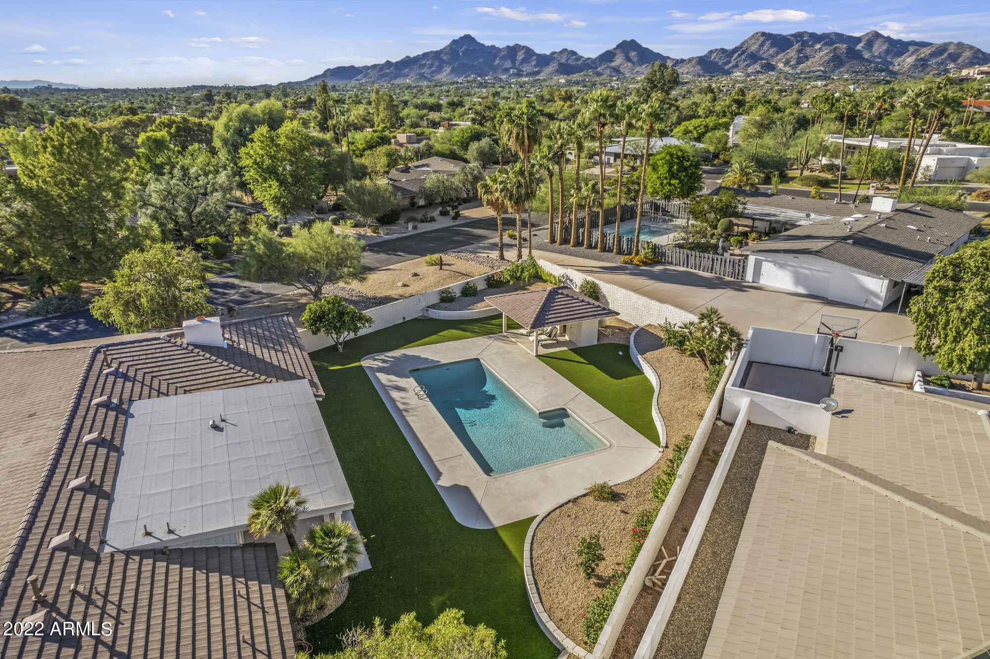 CAMELBACK SIERRA - Residential