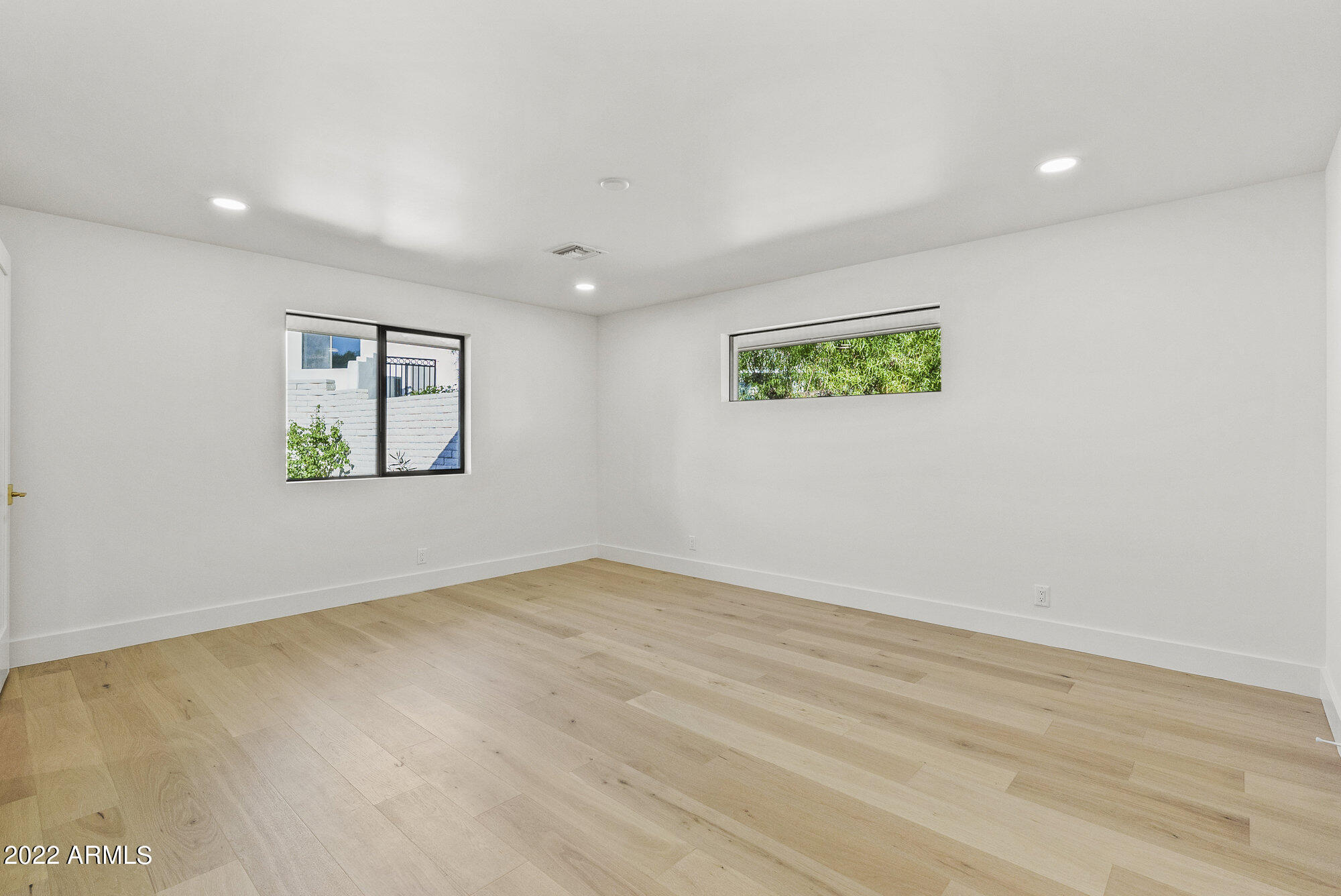 CAMELBACK SIERRA - Residential