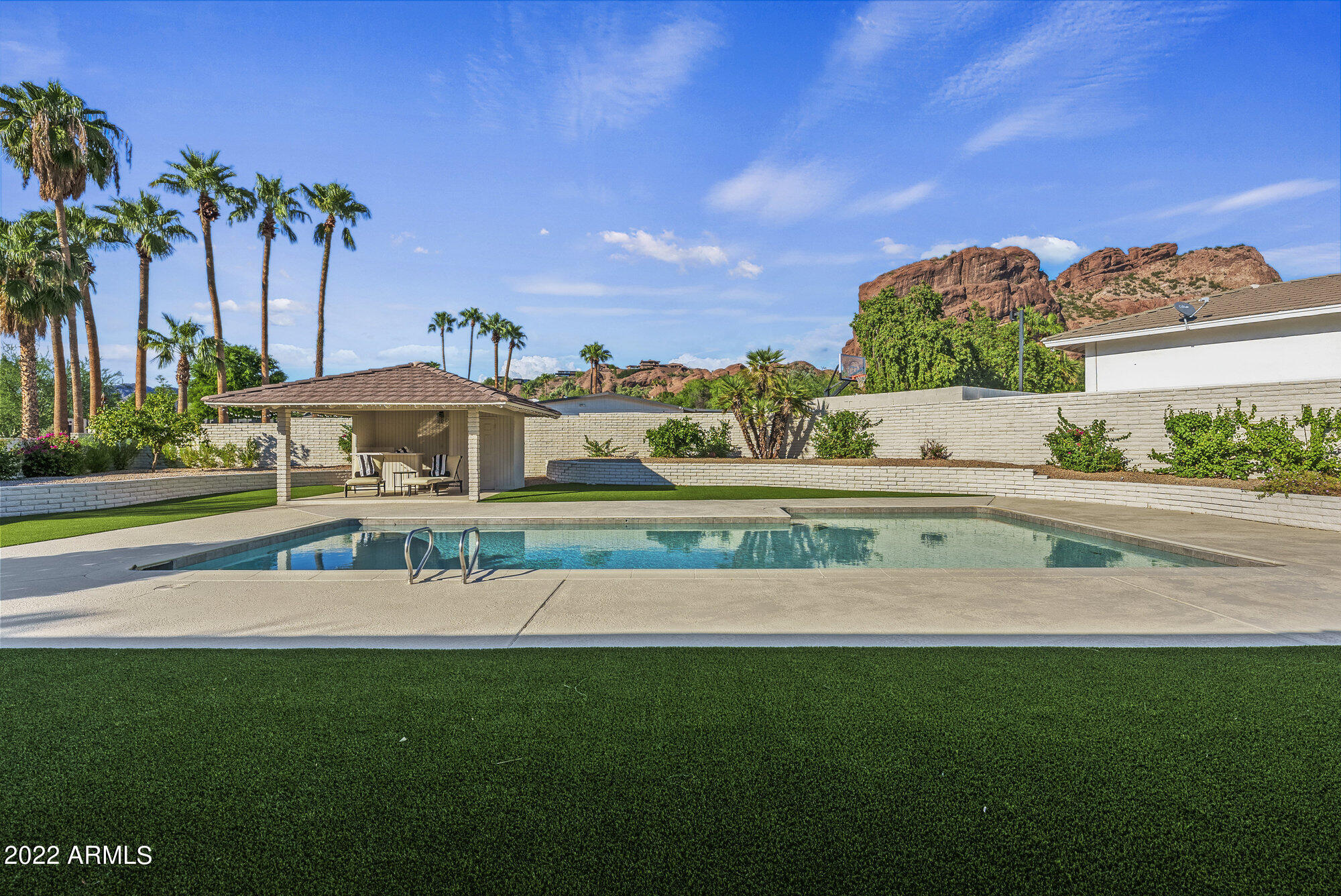 CAMELBACK SIERRA - Residential