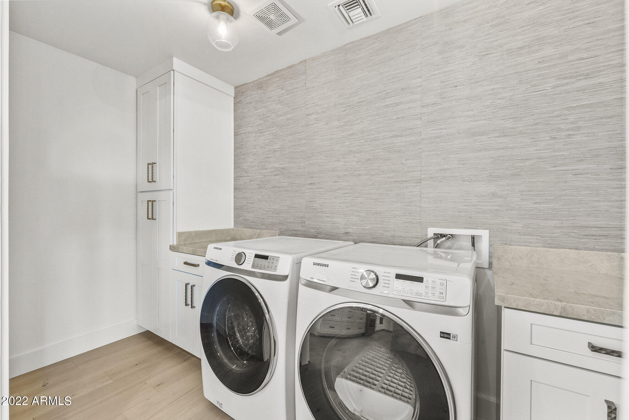 CAMELBACK SIERRA - Residential